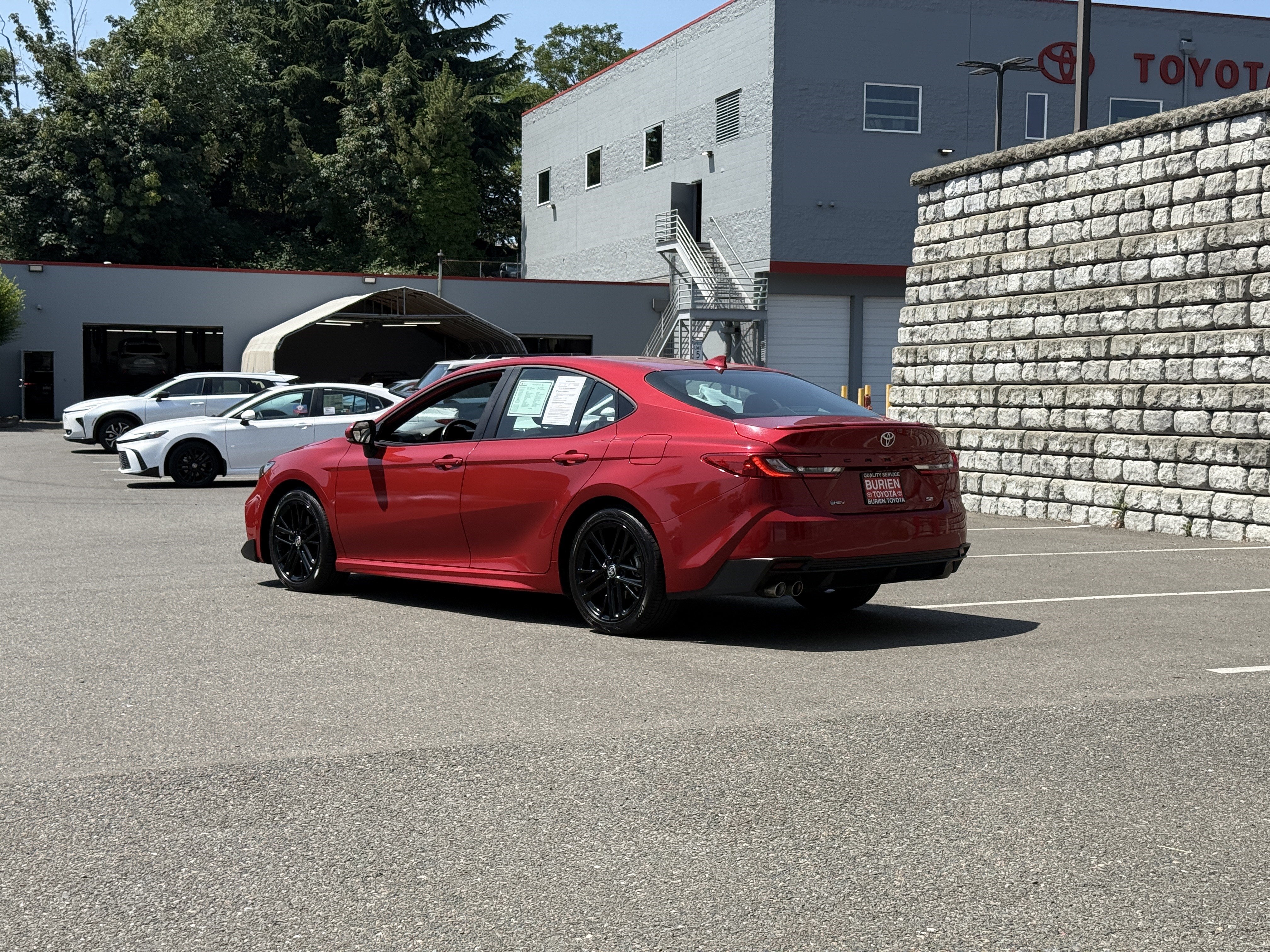 2025 Toyota Camry SE