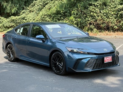 2025 Toyota Camry SE
