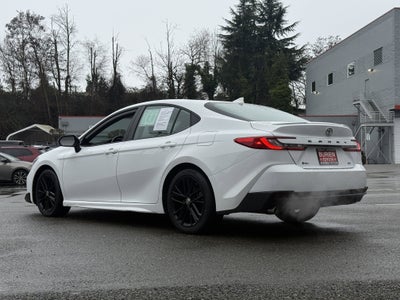 2025 Toyota Camry SE