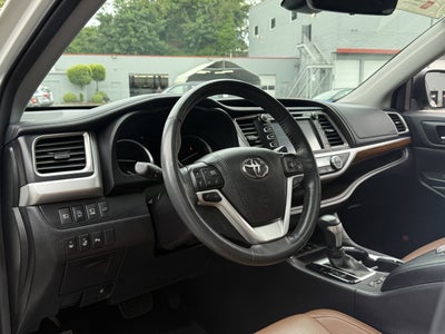 2019 Toyota Highlander Limited Platinum