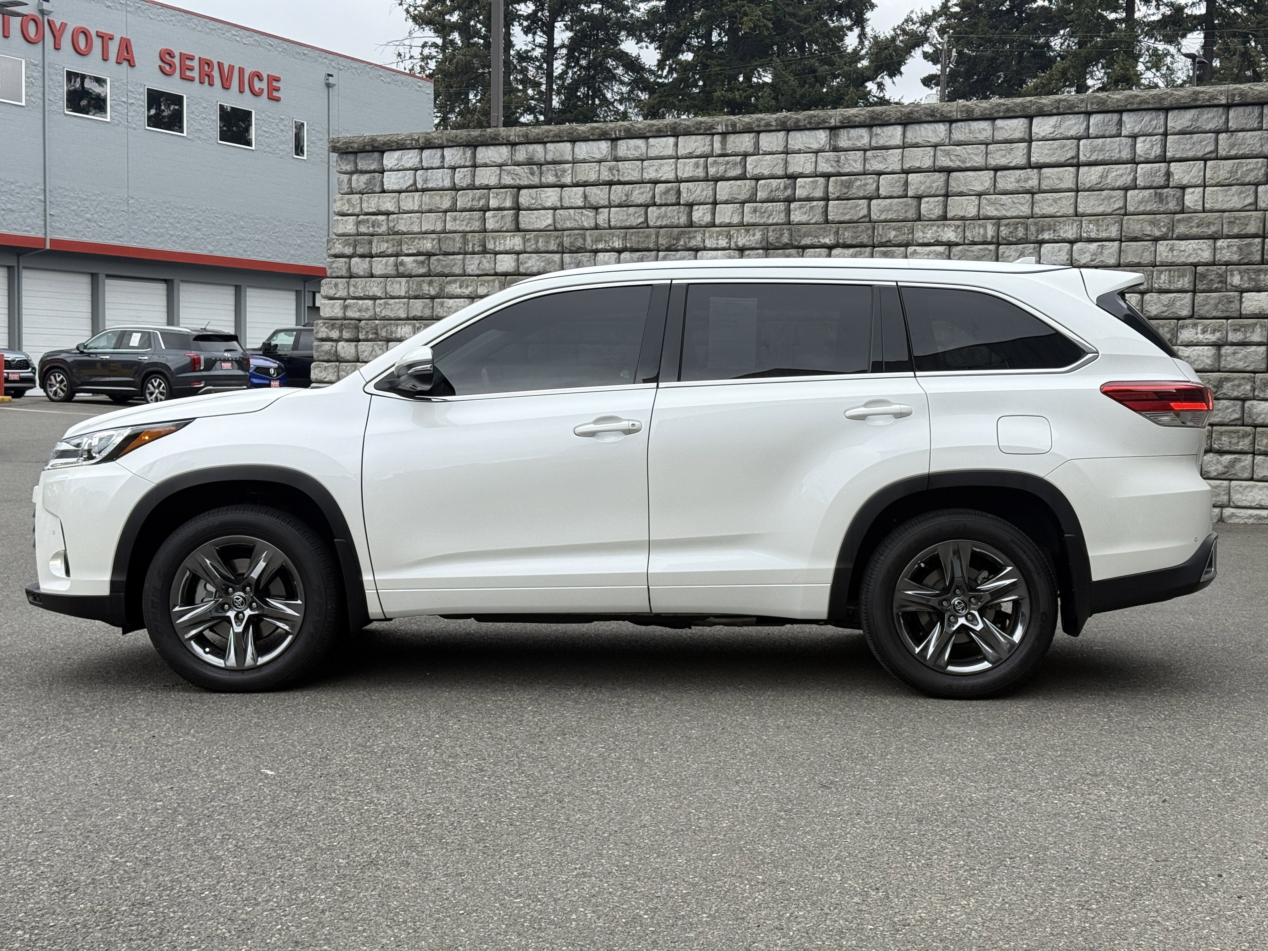 2019 Toyota Highlander Limited Platinum