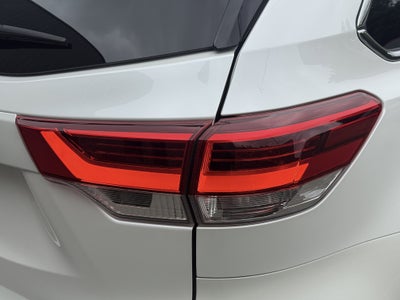 2019 Toyota Highlander Limited Platinum