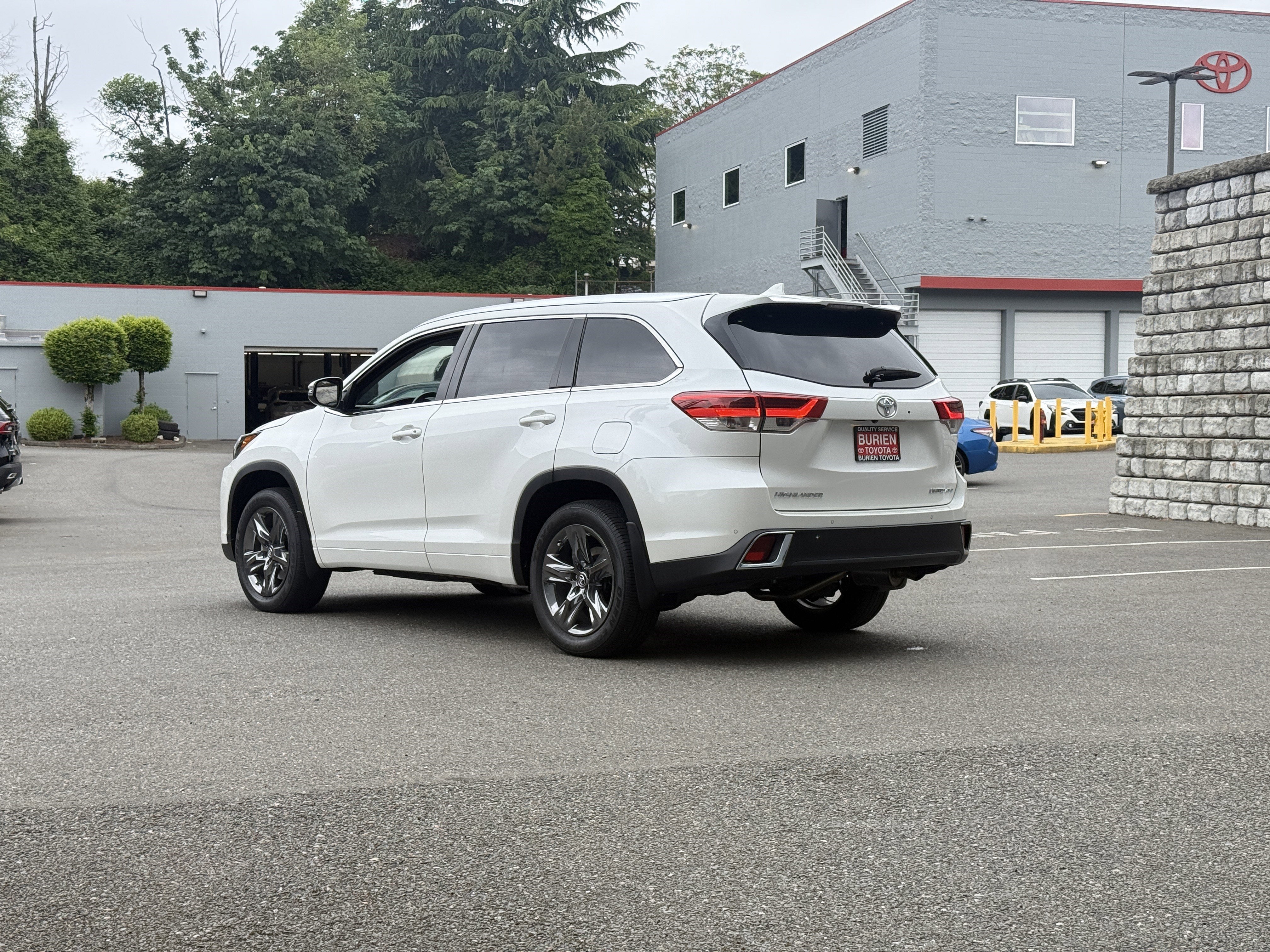2019 Toyota Highlander Limited Platinum