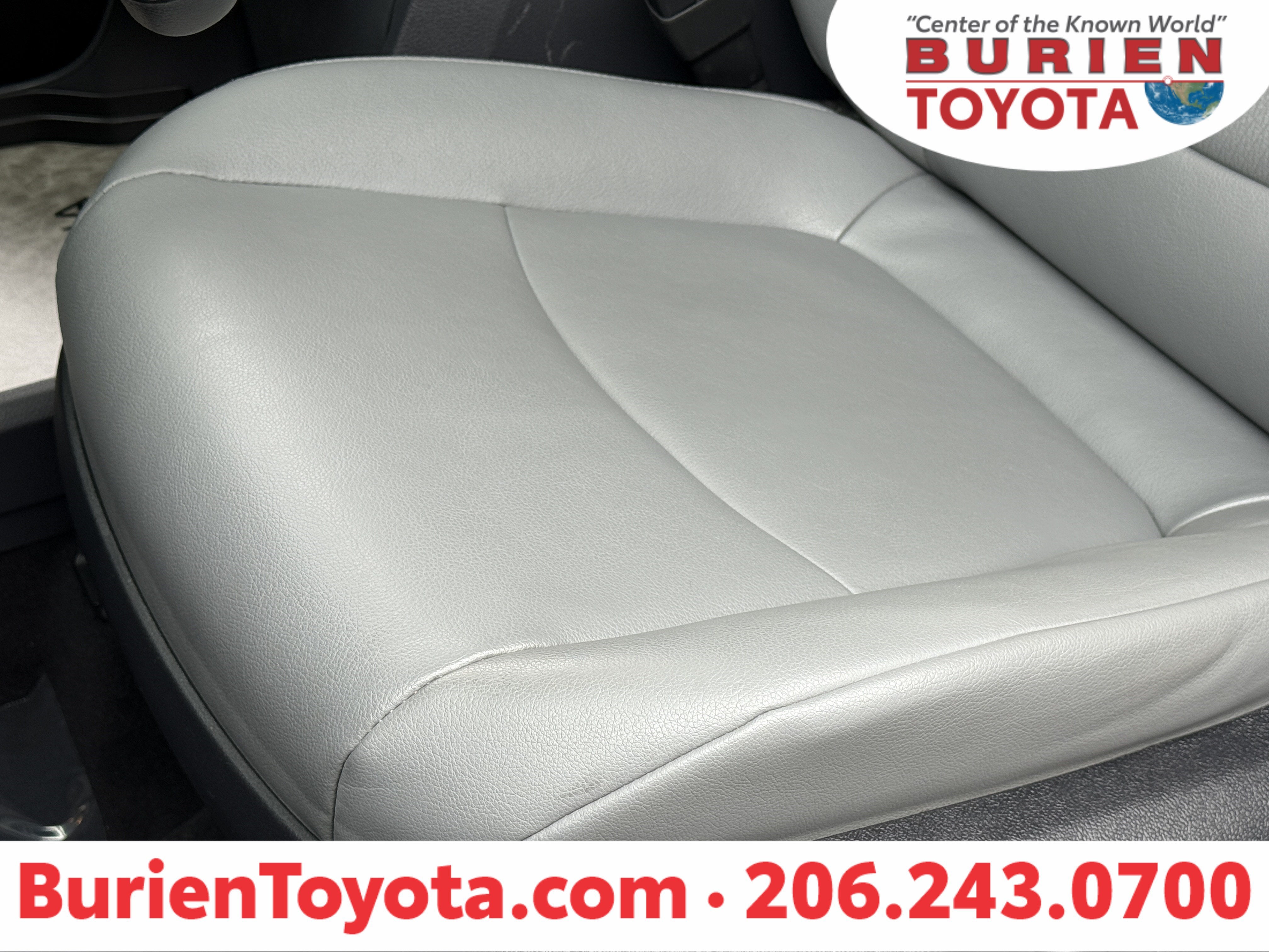 2023 Toyota Sienna XLE 8-Passenger