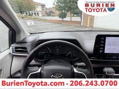 2023 Toyota Sienna XLE 8-Passenger