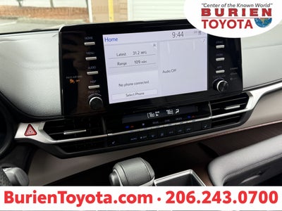 2023 Toyota Sienna XLE 8-Passenger
