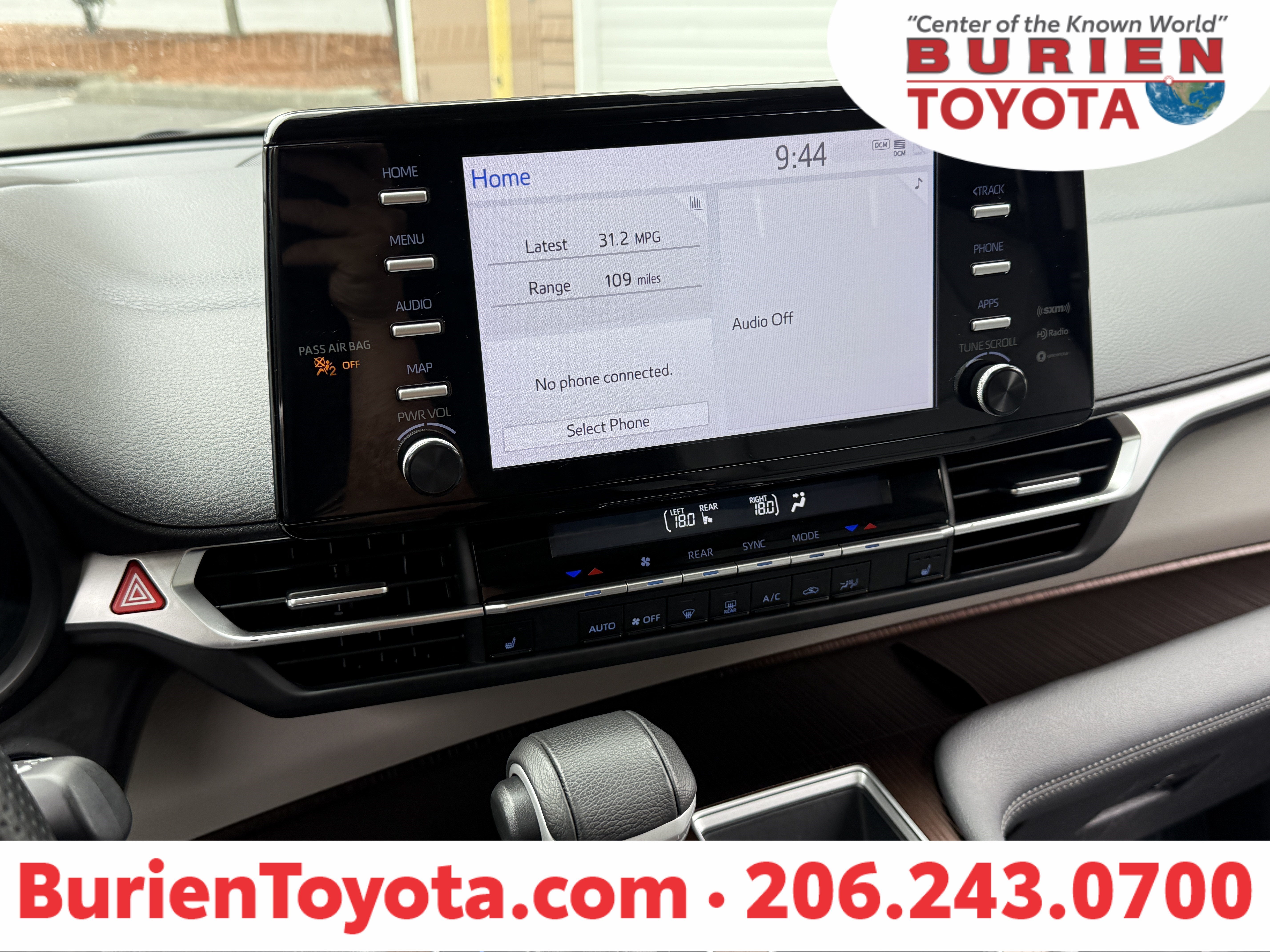 2023 Toyota Sienna XLE 8-Passenger