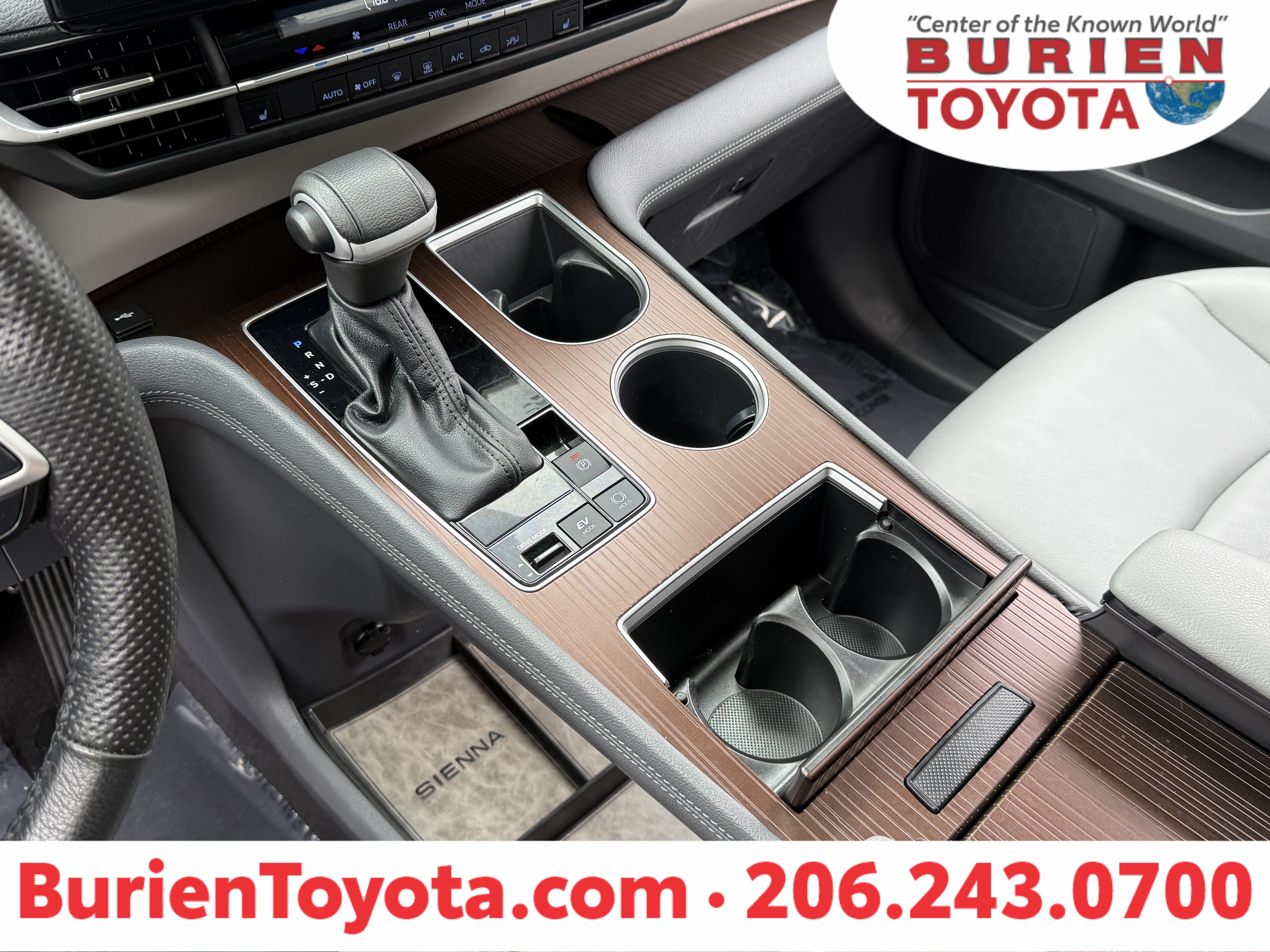 2023 Toyota Sienna XLE 8-Passenger