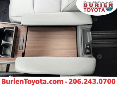 2023 Toyota Sienna XLE 8-Passenger