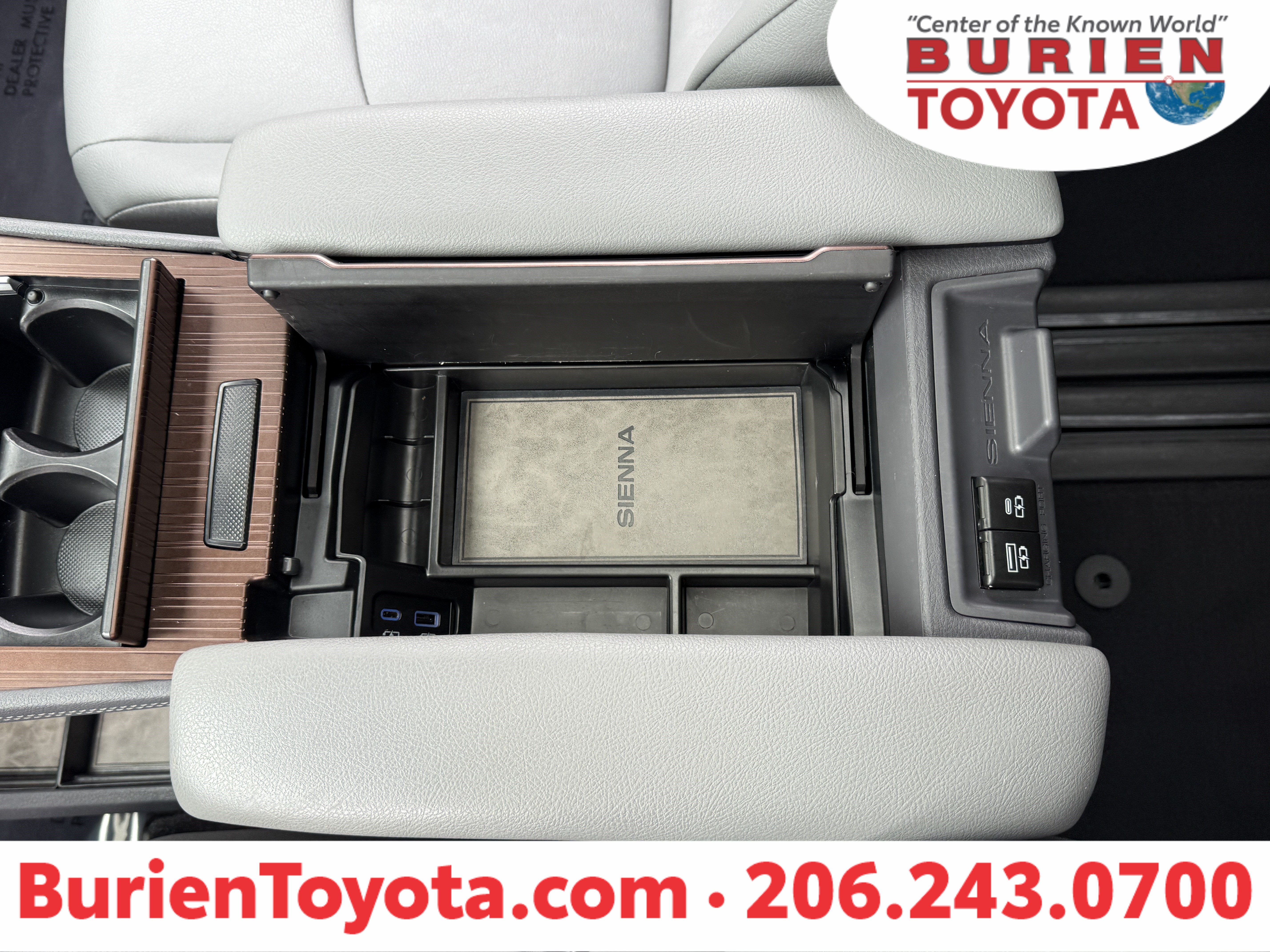 2023 Toyota Sienna XLE 8-Passenger