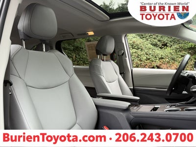 2023 Toyota Sienna XLE 8-Passenger