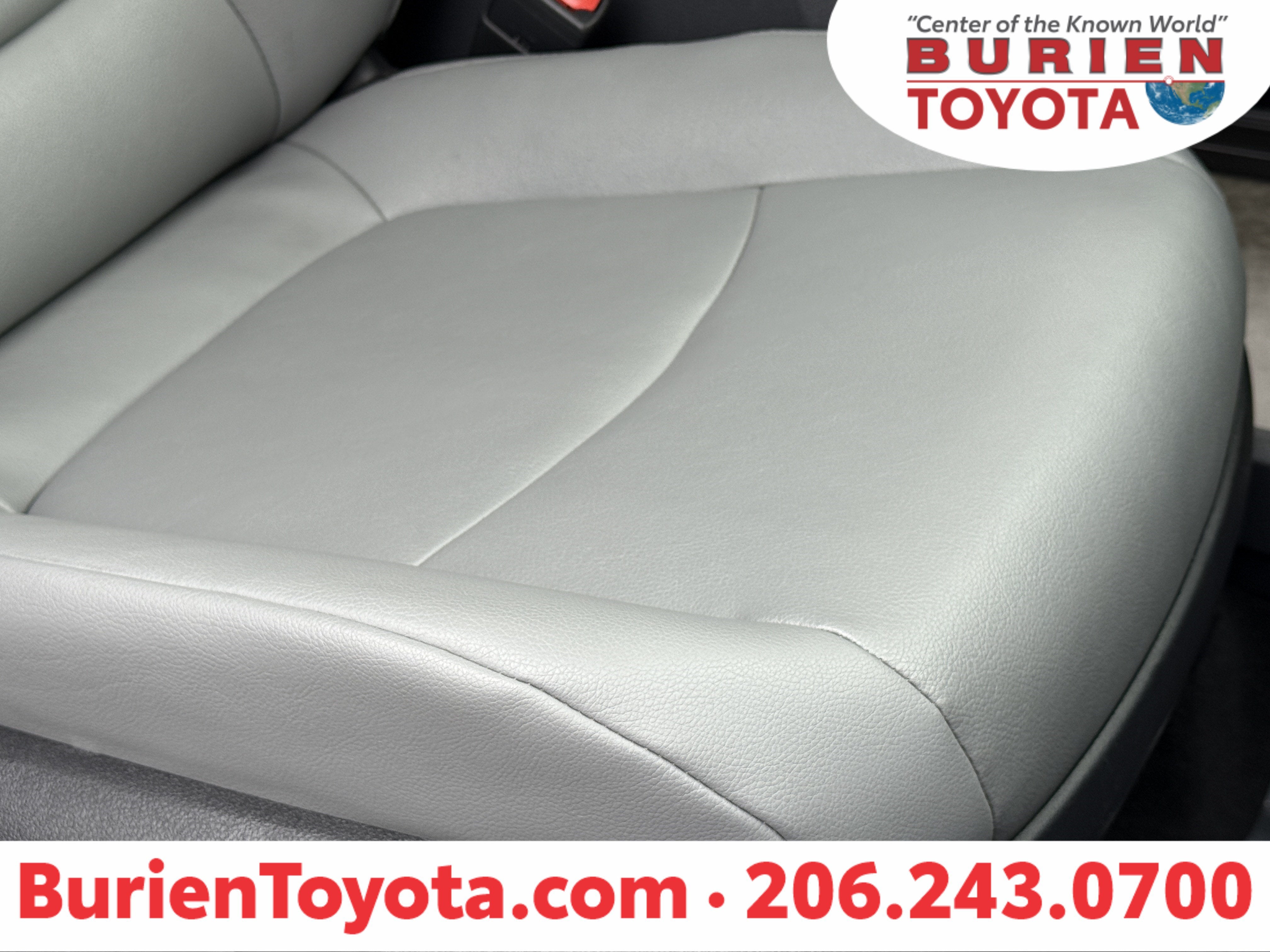 2023 Toyota Sienna XLE 8-Passenger