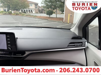 2023 Toyota Sienna XLE 8-Passenger