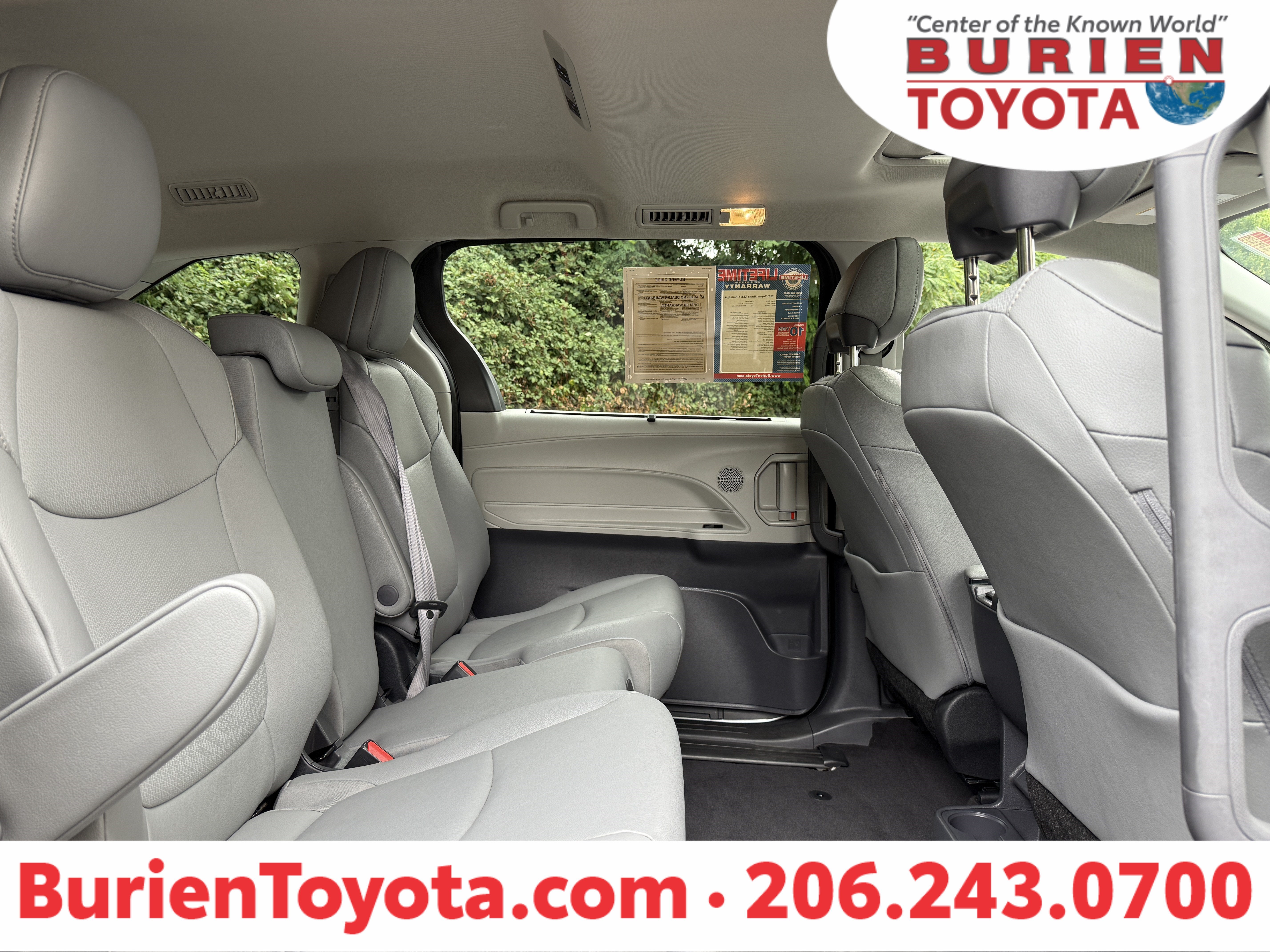 2023 Toyota Sienna XLE 8-Passenger