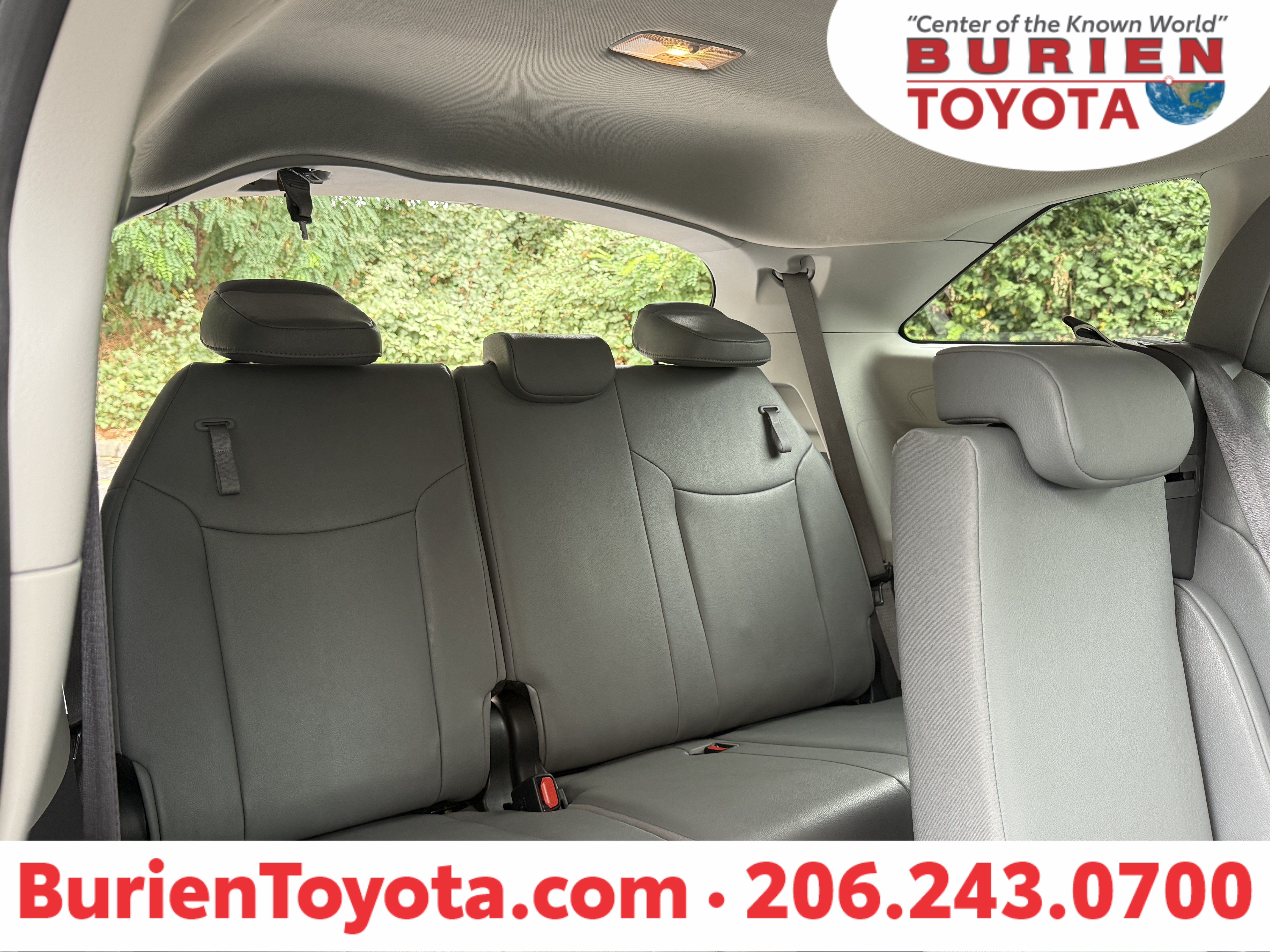 2023 Toyota Sienna XLE 8-Passenger