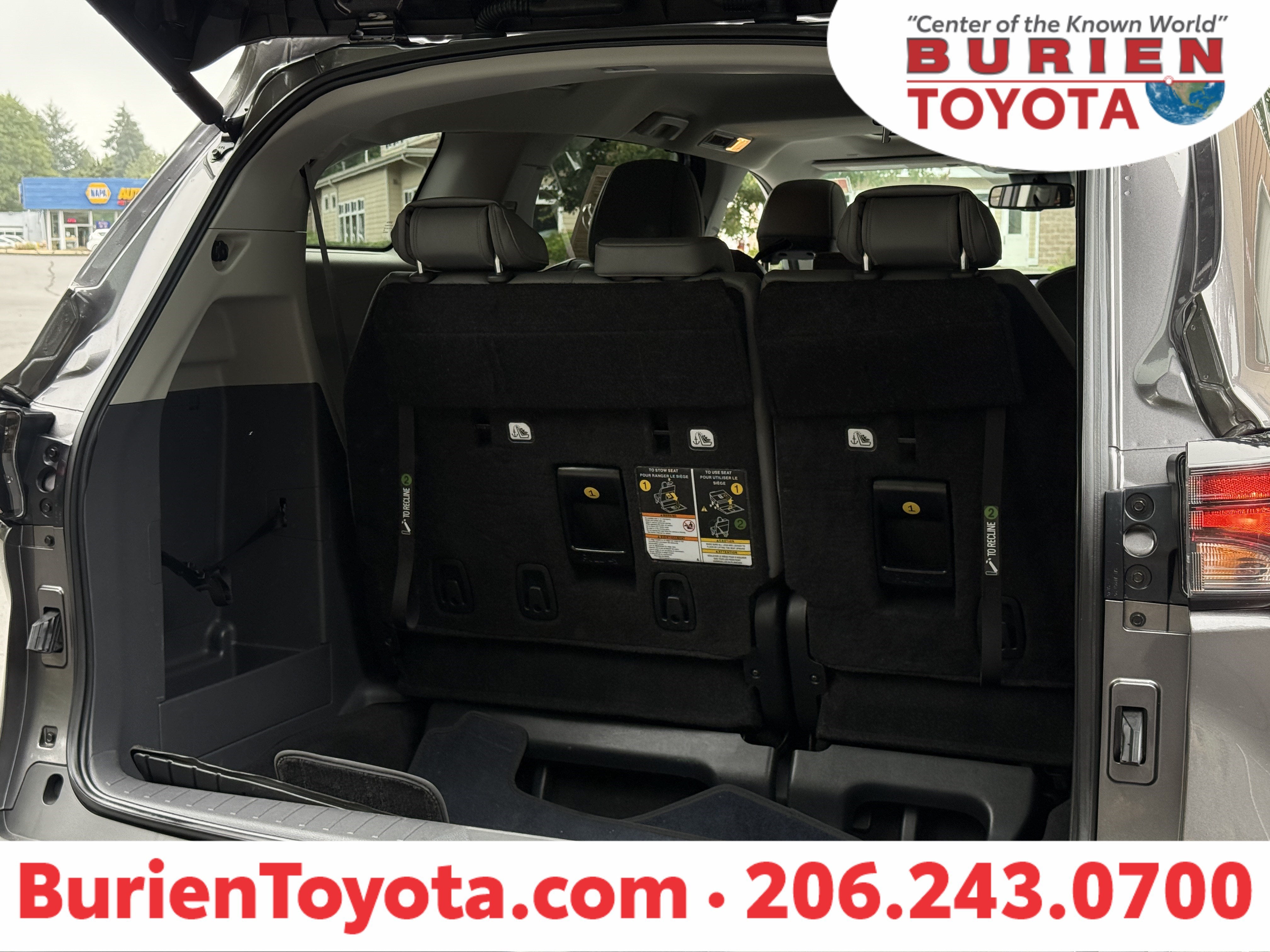 2023 Toyota Sienna XLE 8-Passenger