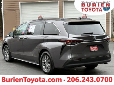 2023 Toyota Sienna XLE 8-Passenger