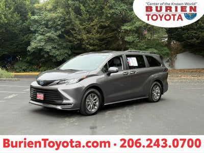 2023 Toyota Sienna XLE 8-Passenger