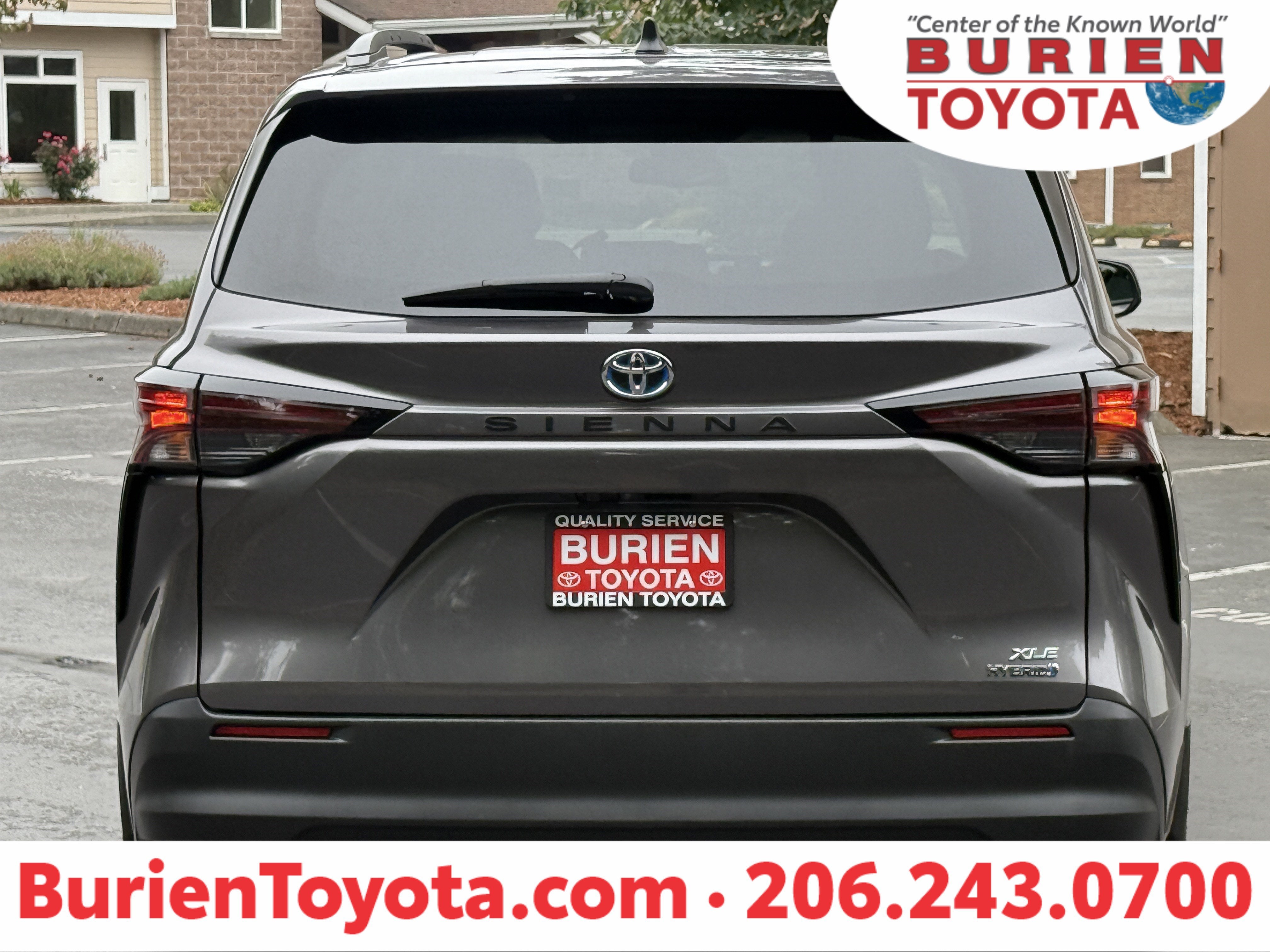 2023 Toyota Sienna XLE 8-Passenger