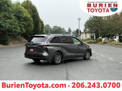 2023 Toyota Sienna XLE 8-Passenger