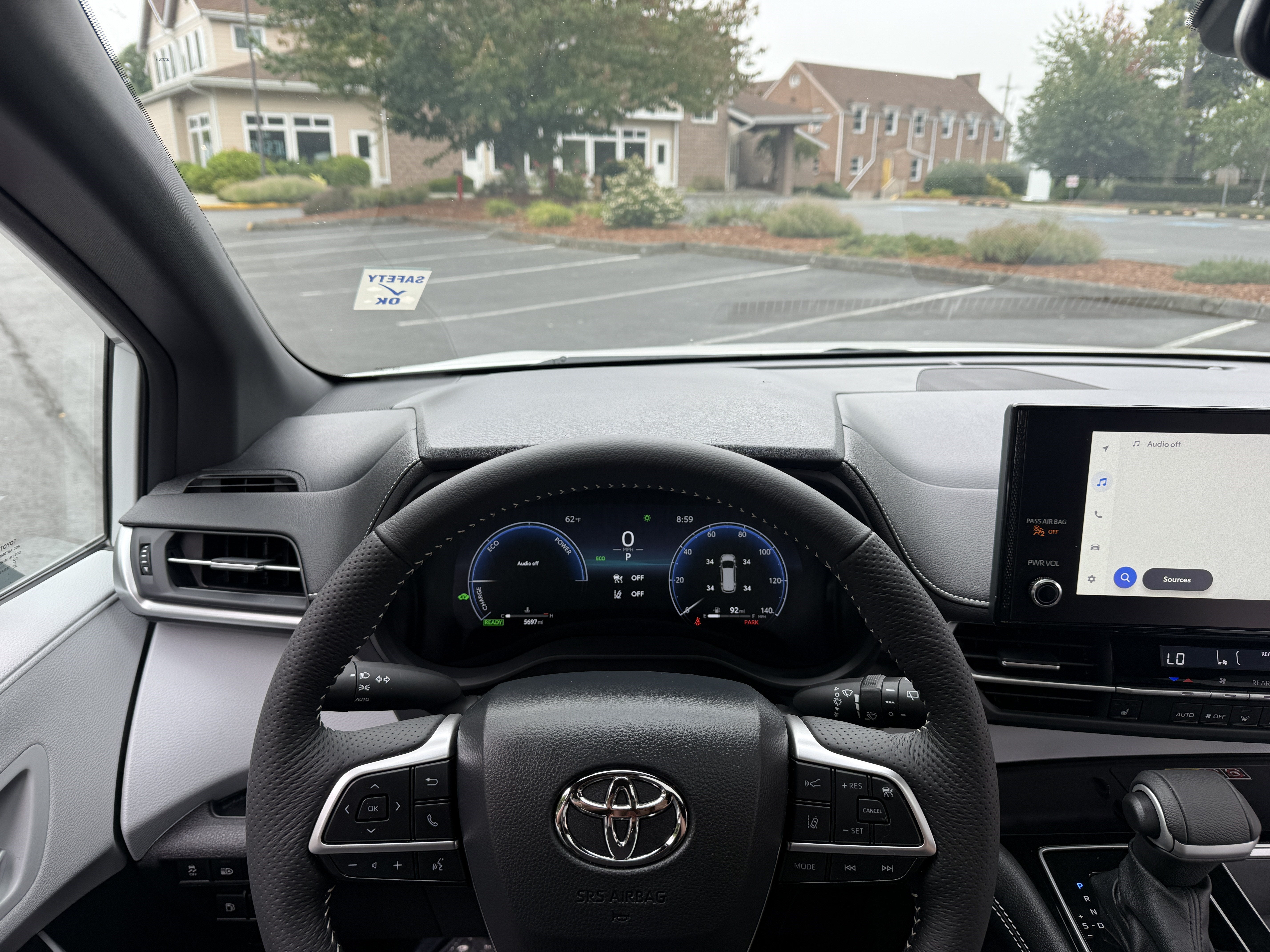2025 Toyota Sienna XLE 8-Passenger