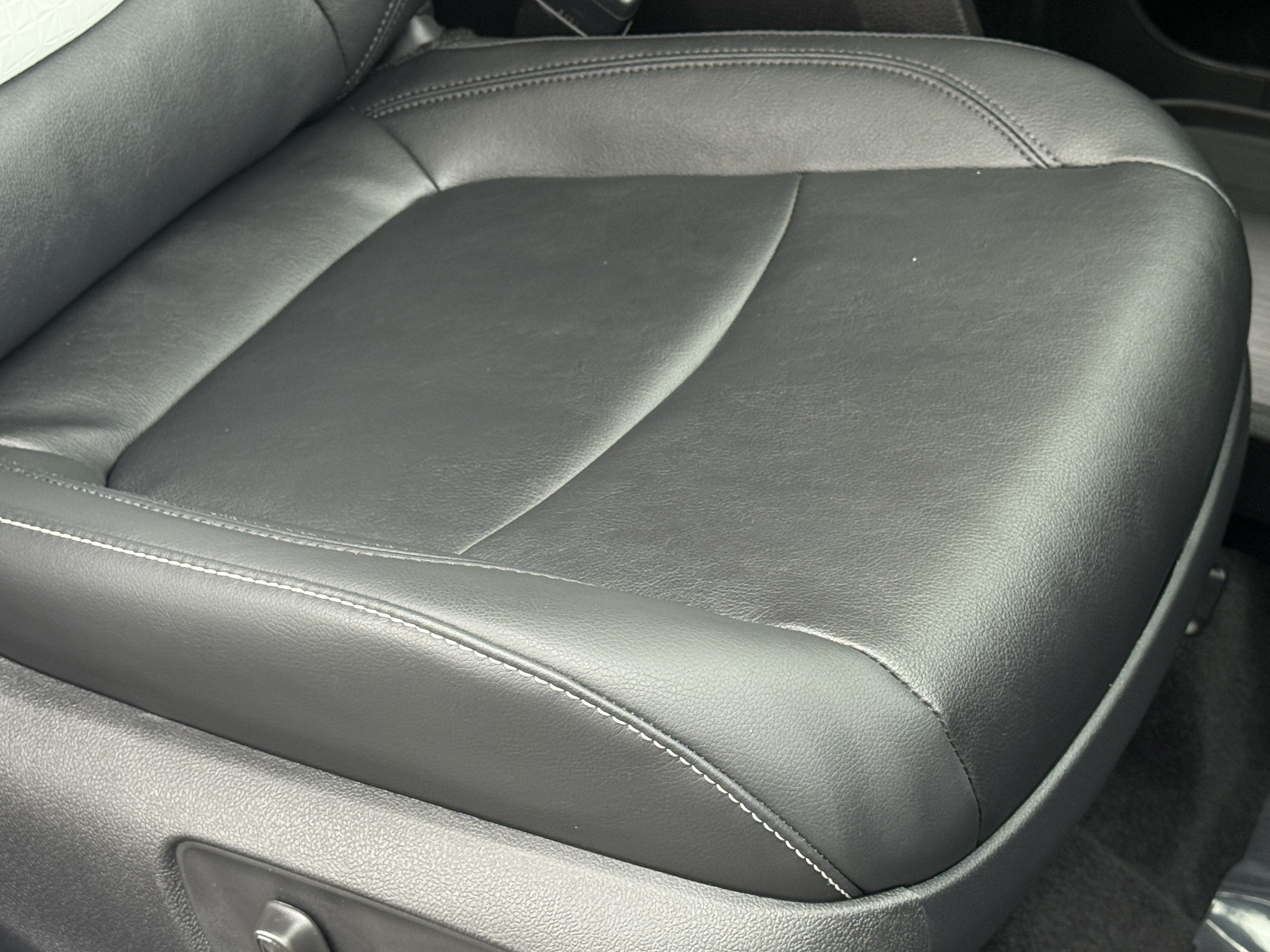 2025 Toyota Sienna XLE 8-Passenger