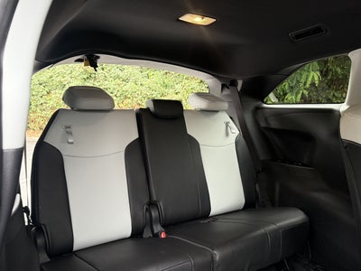 2025 Toyota Sienna XLE 8-Passenger