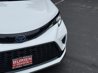 2025 Toyota Sienna XLE 8-Passenger