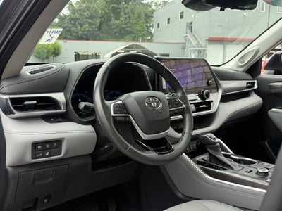 2023 Toyota Highlander Platinum
