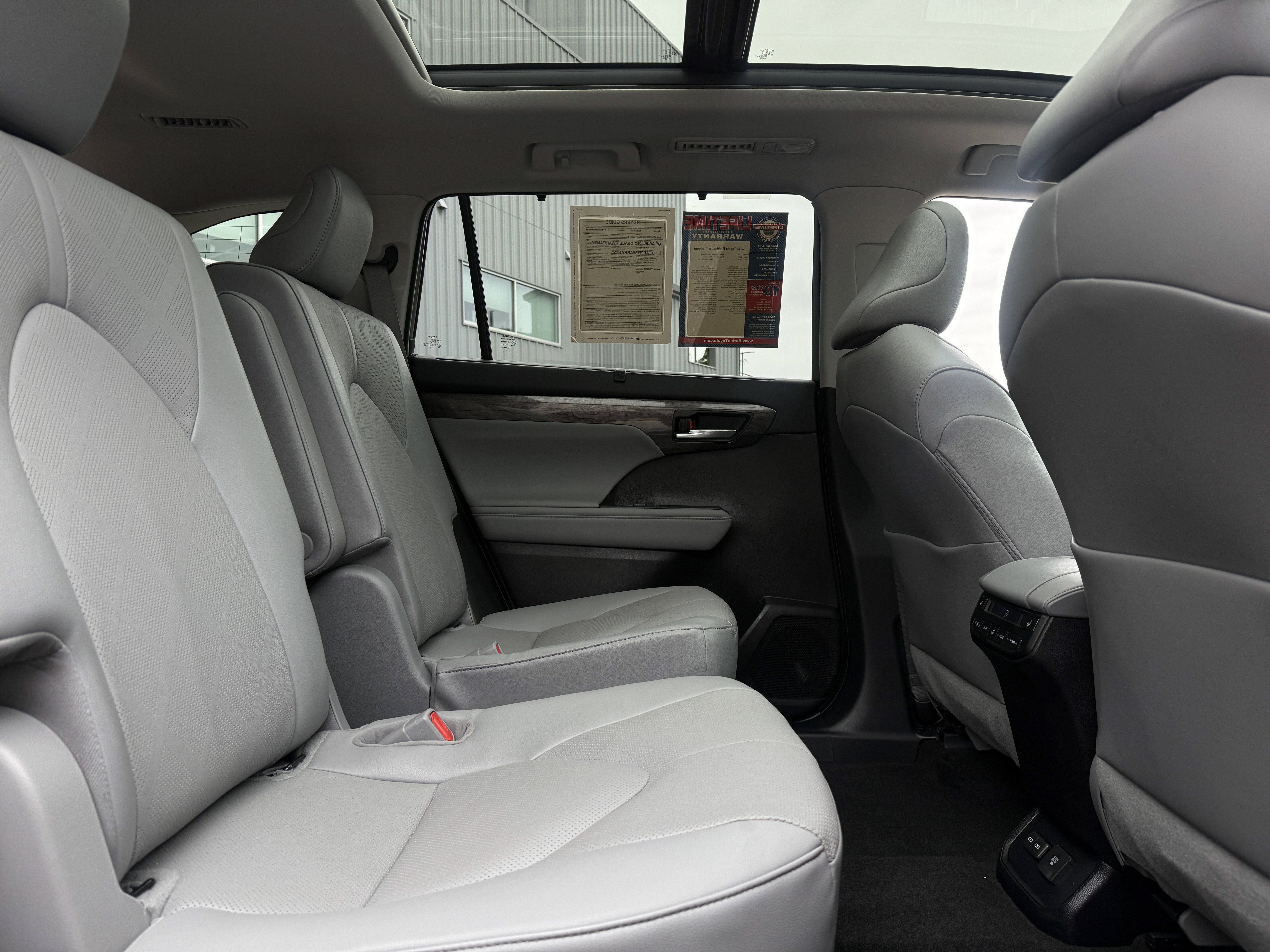 2023 Toyota Highlander Platinum