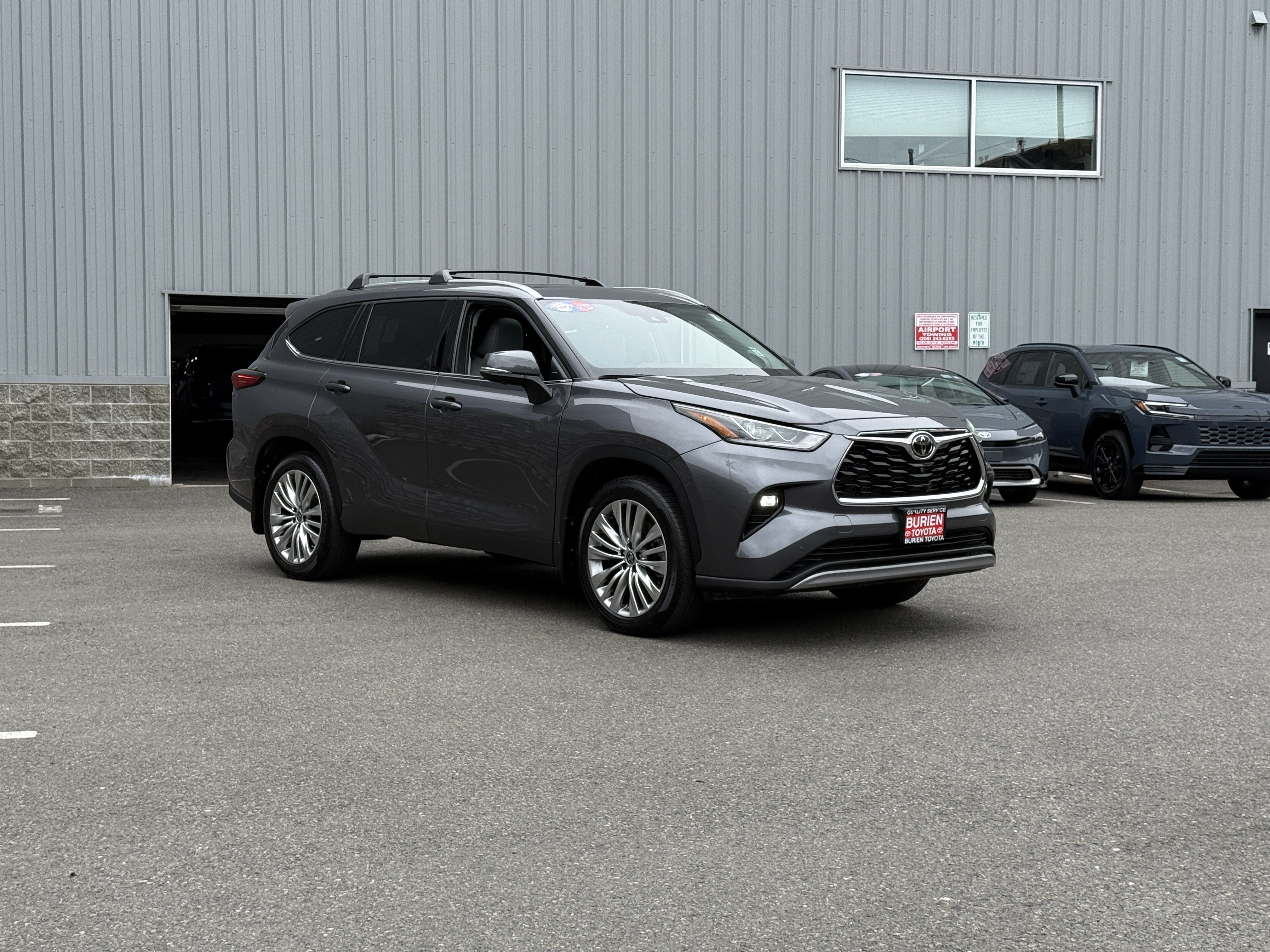 2023 Toyota Highlander Platinum