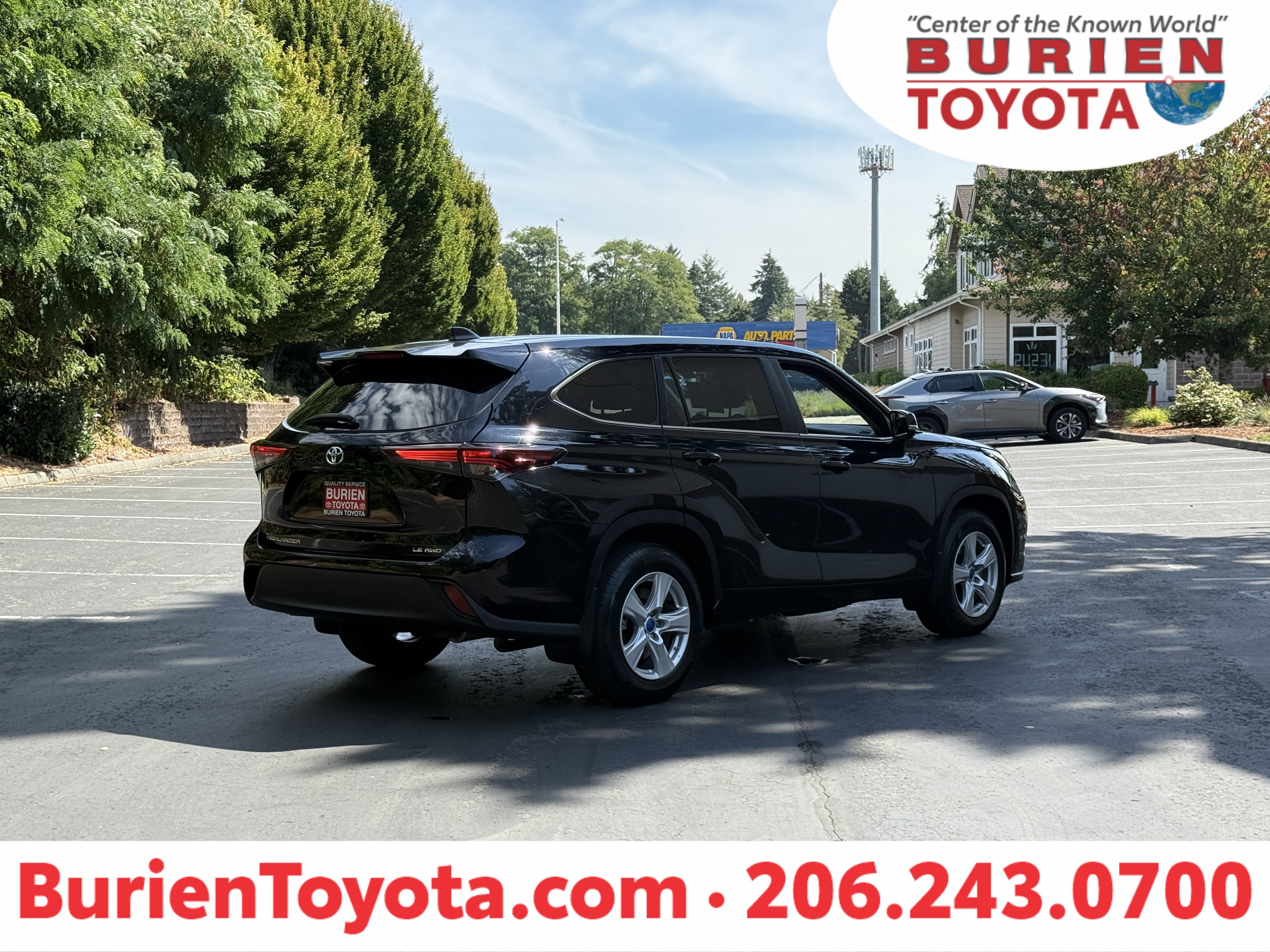 2024 Toyota Highlander LE