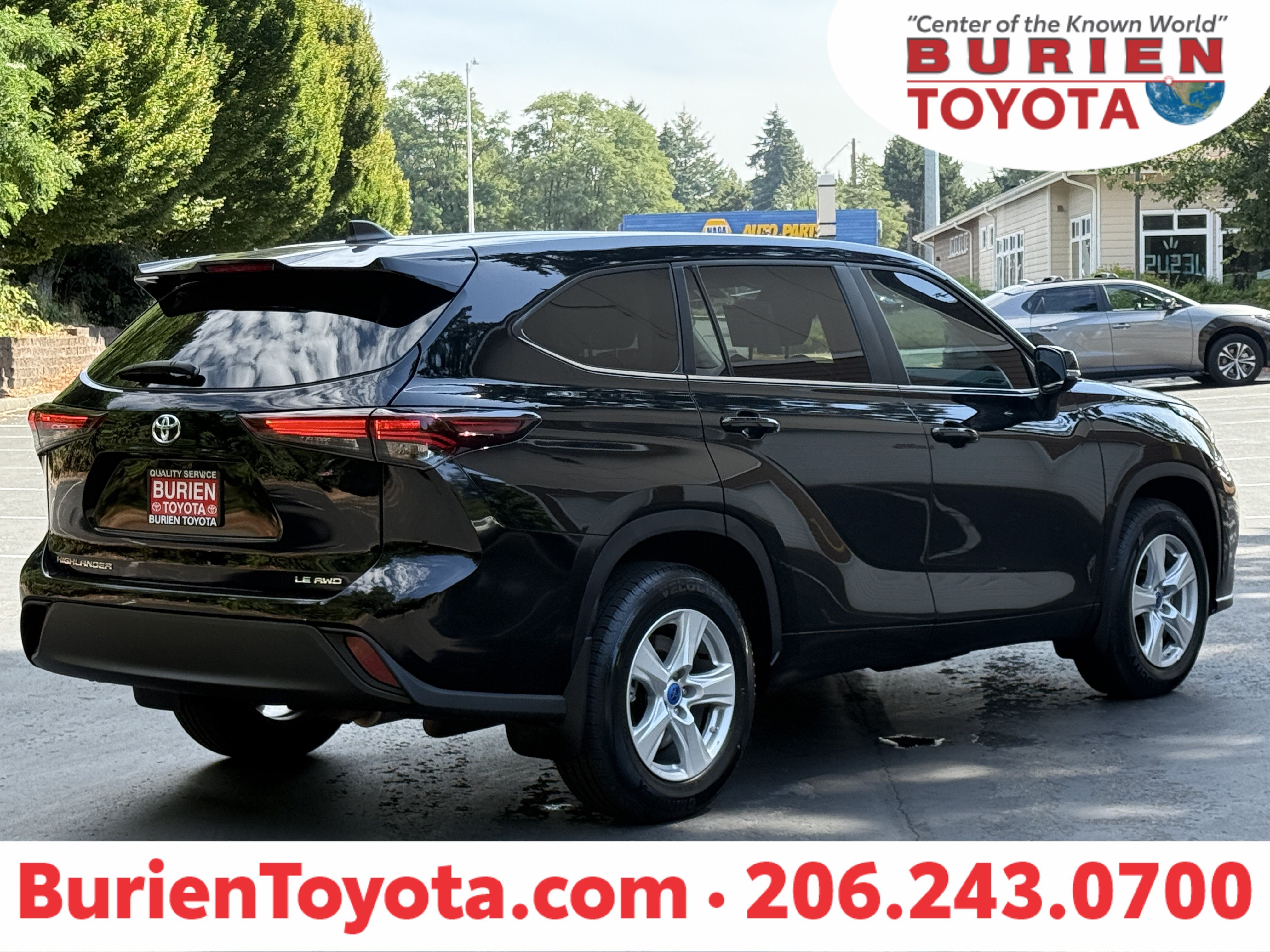 2024 Toyota Highlander LE