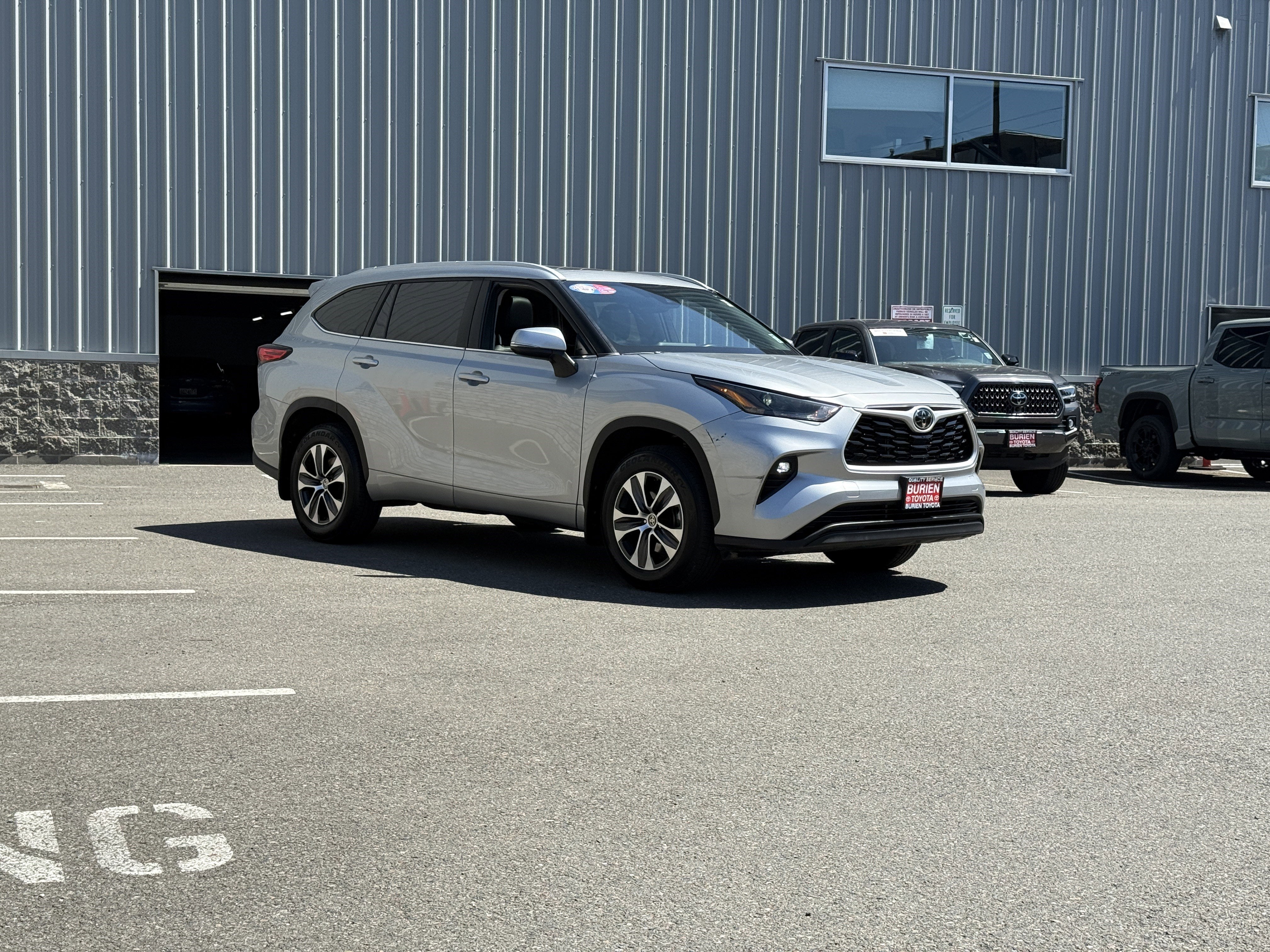 2023 Toyota Highlander XLE