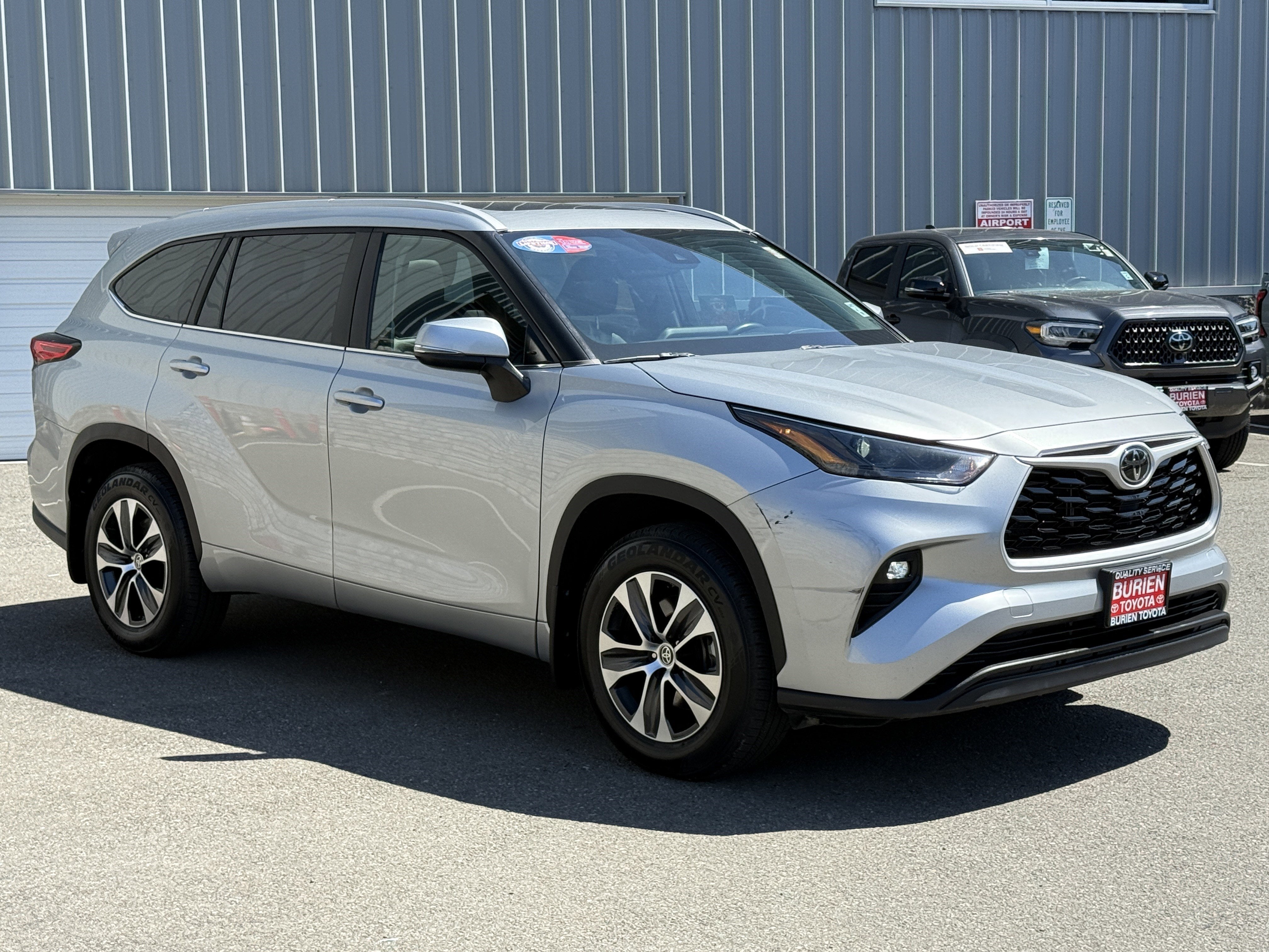 2023 Toyota Highlander XLE