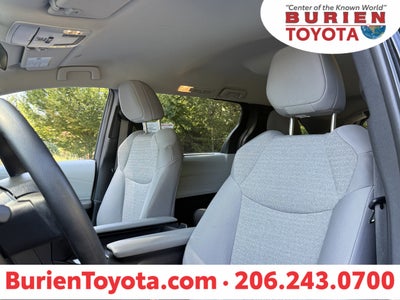2025 Toyota Sienna LE