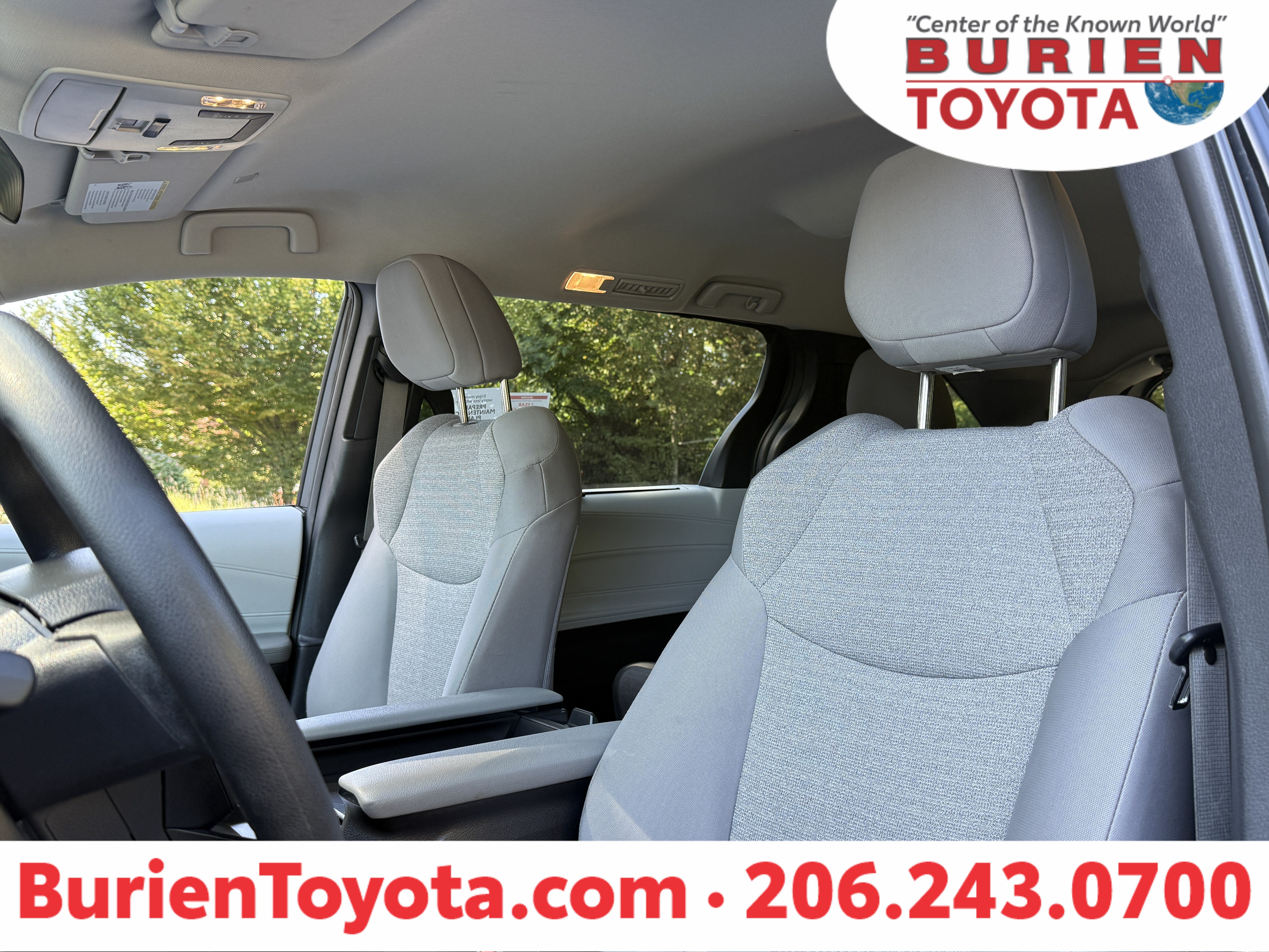 2025 Toyota Sienna LE