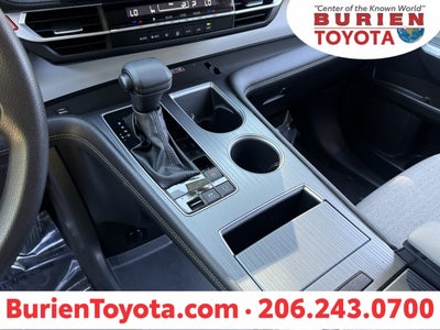 2025 Toyota Sienna LE