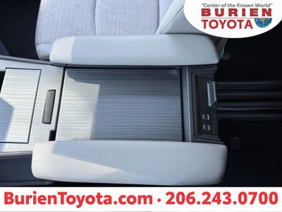 2025 Toyota Sienna LE