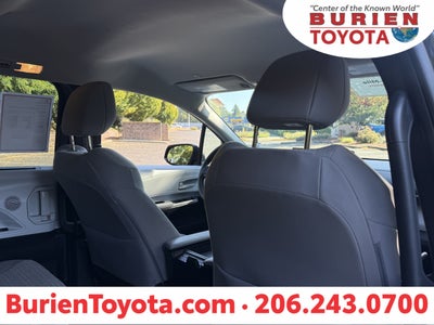 2025 Toyota Sienna LE