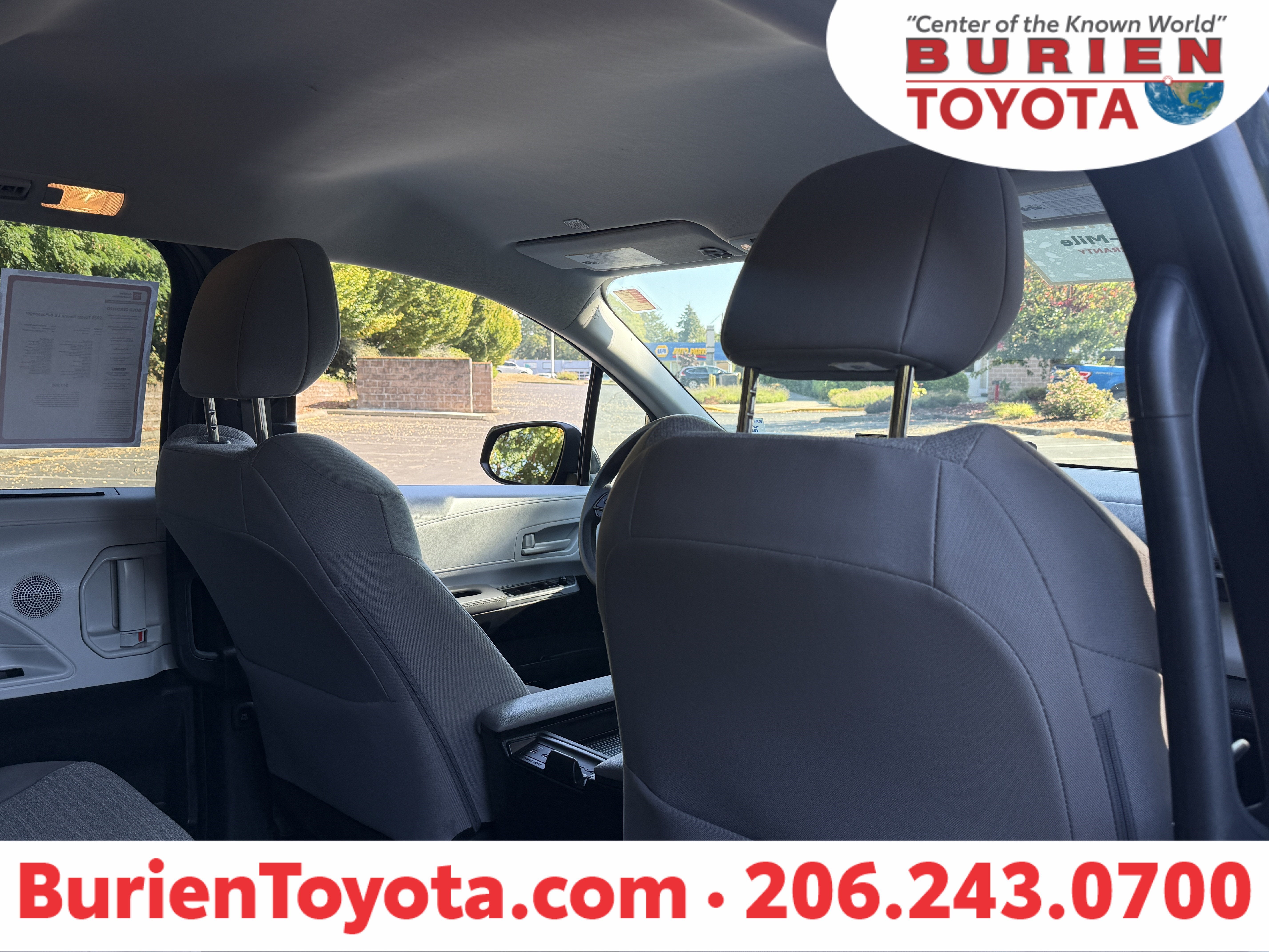 2025 Toyota Sienna LE