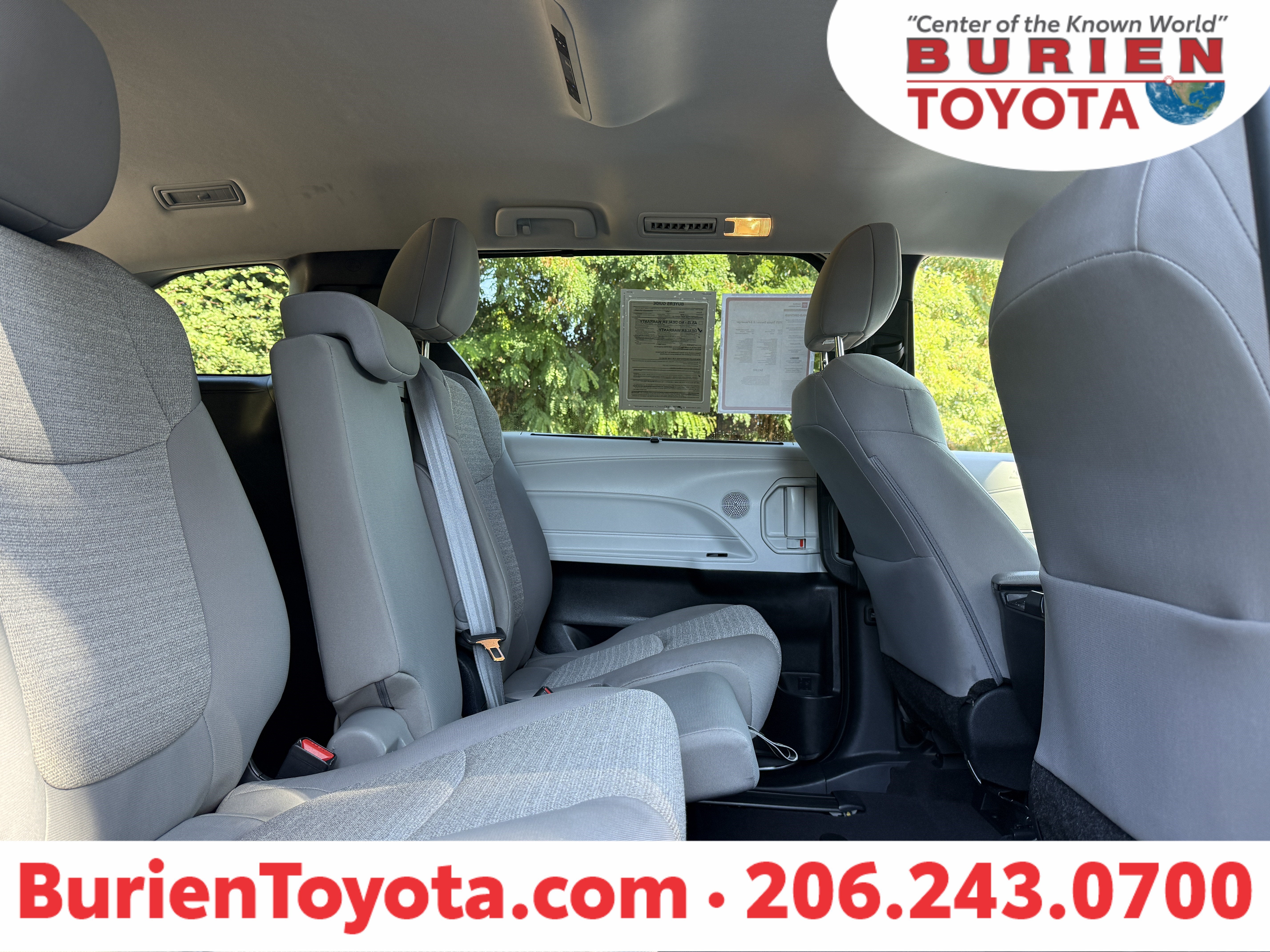 2025 Toyota Sienna LE