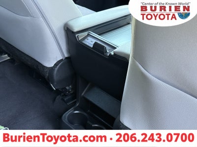 2025 Toyota Sienna LE