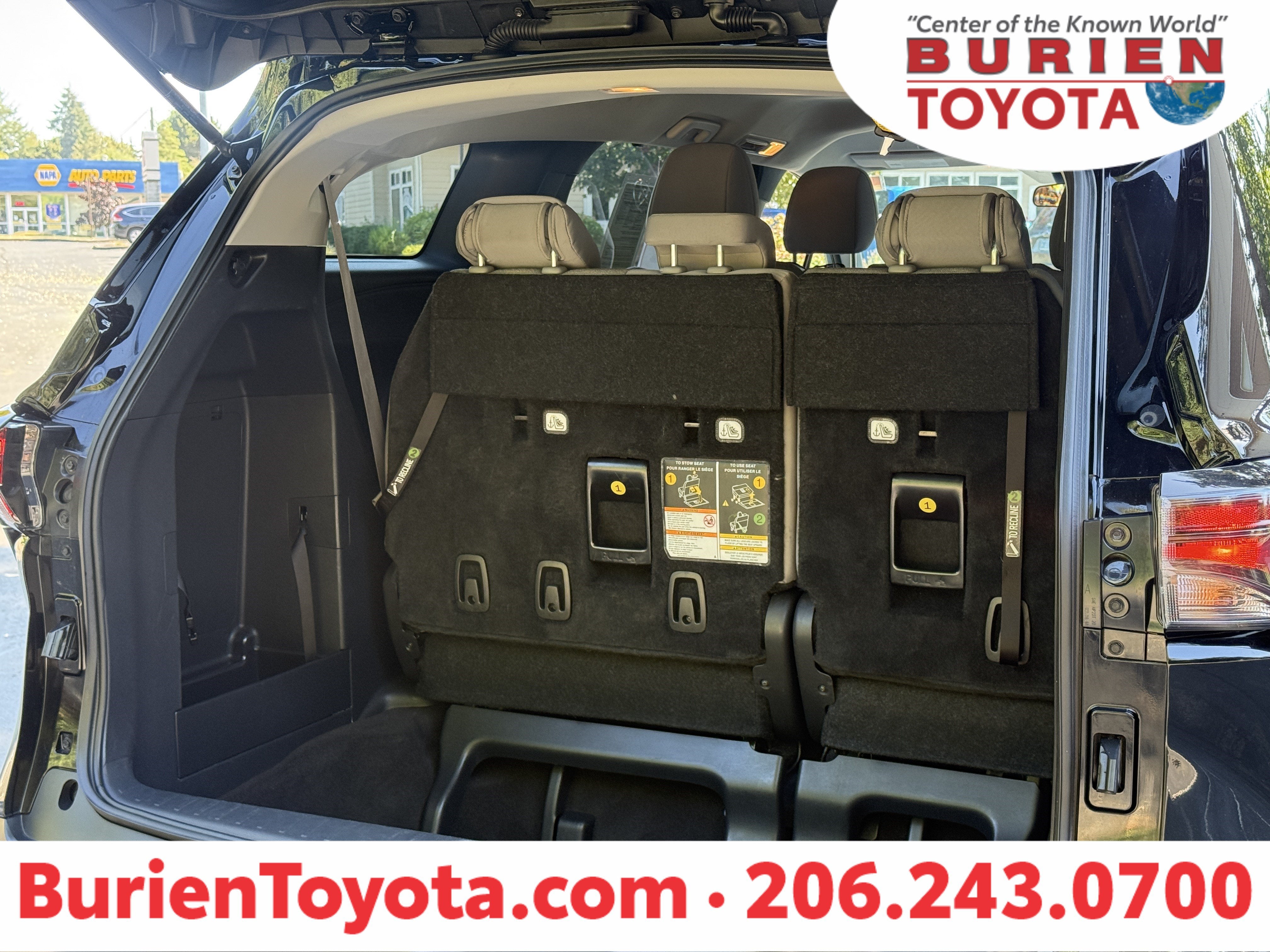 2025 Toyota Sienna LE