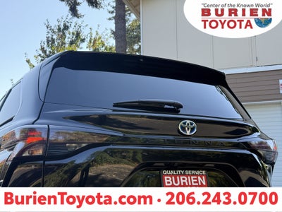 2025 Toyota Sienna LE