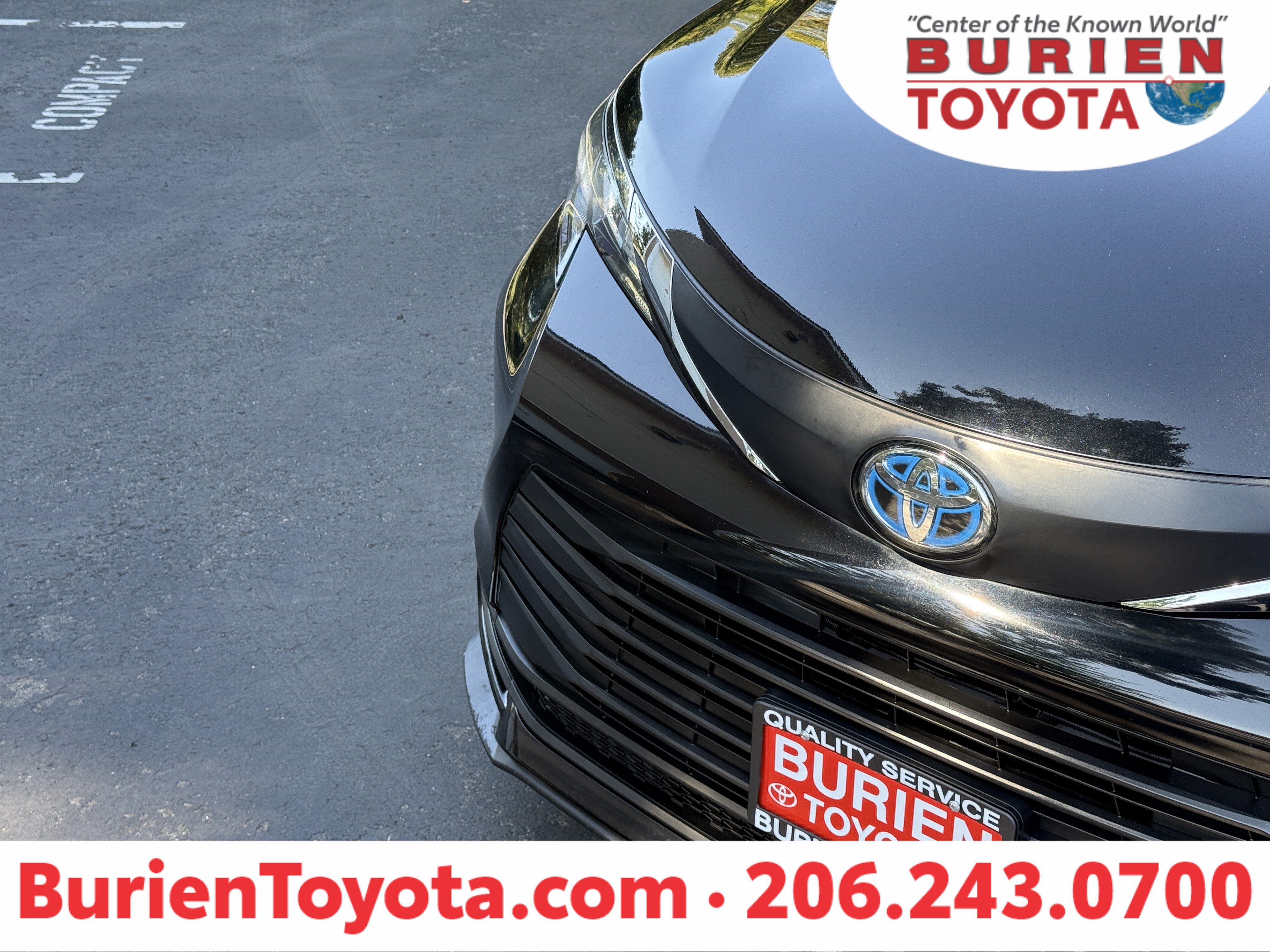 2025 Toyota Sienna LE