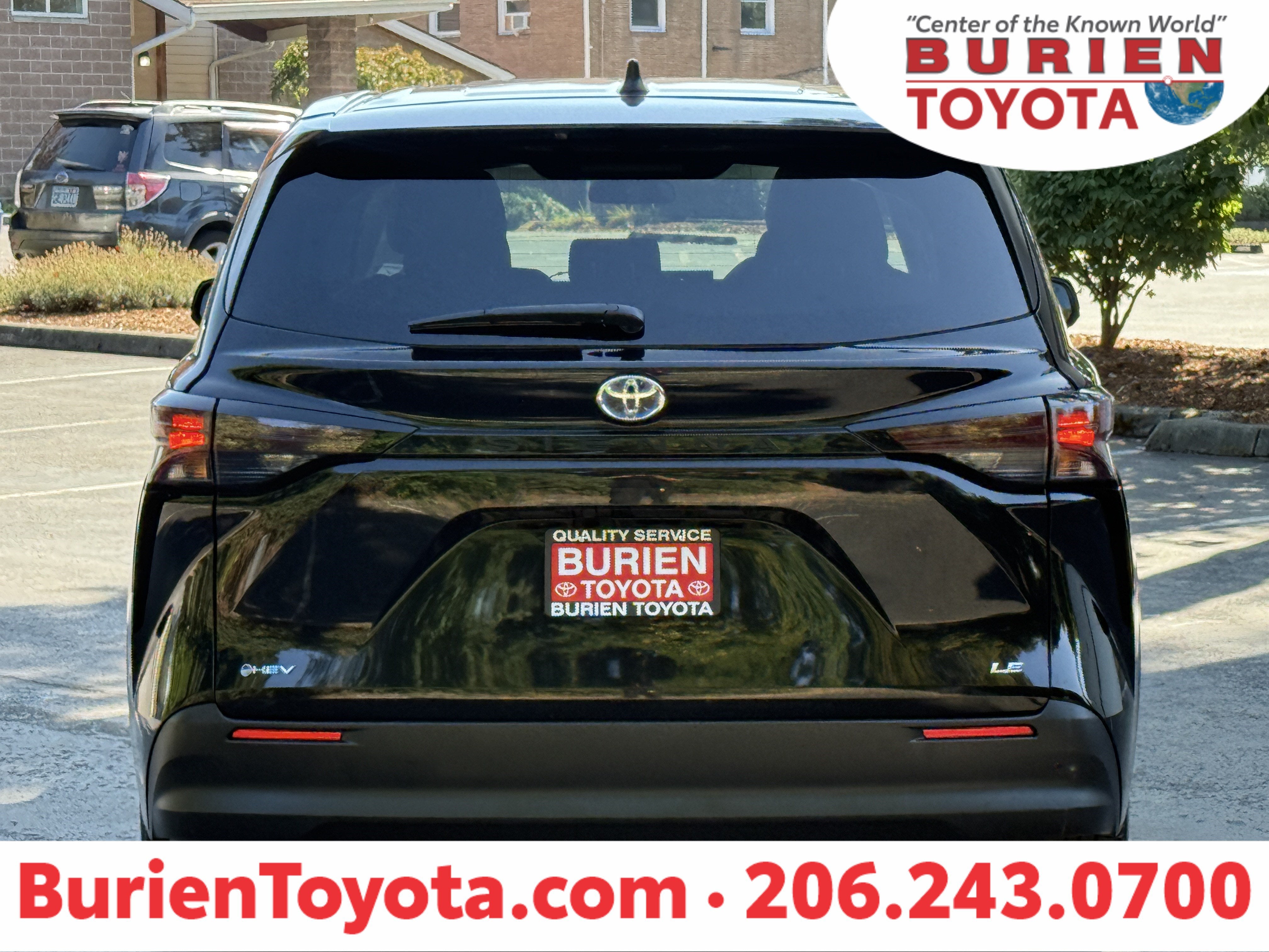 2025 Toyota Sienna LE