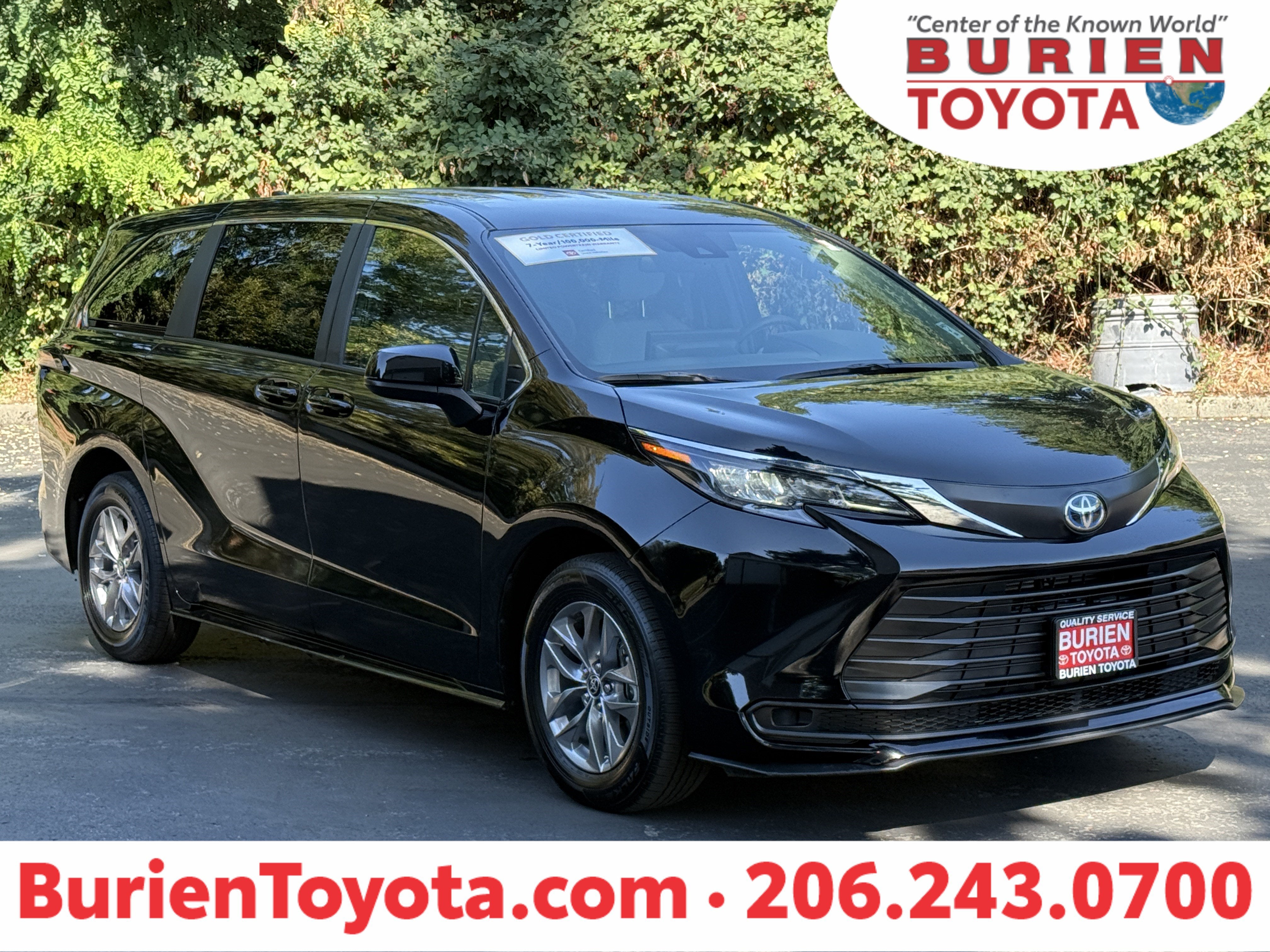2025 Toyota Sienna LE