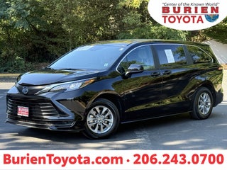 2025 Toyota Sienna LE 8-Passenger