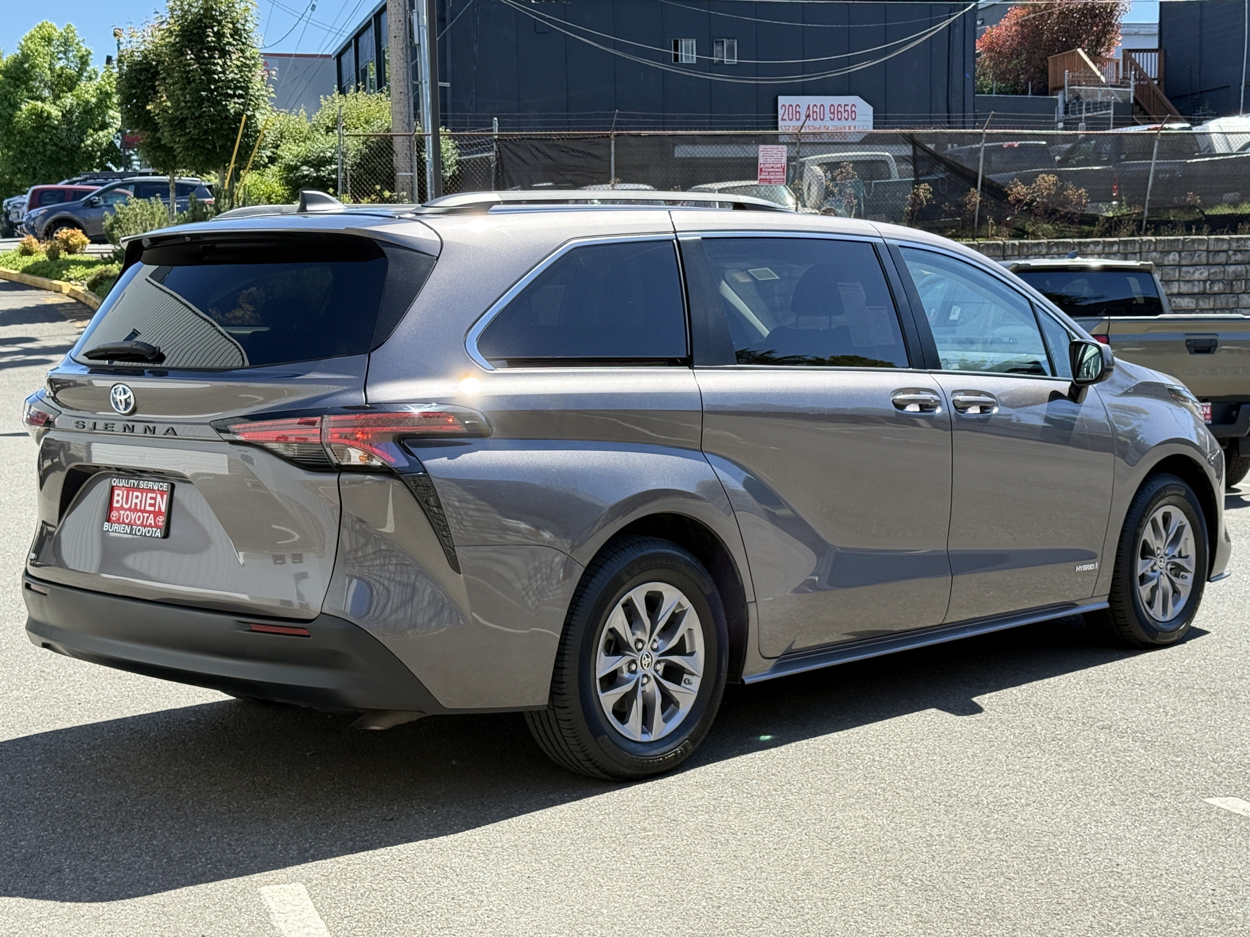 2021 Toyota Sienna LE 8-Passenger